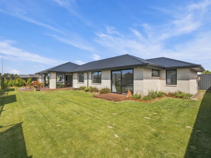 41-claremont-crescent-amberley