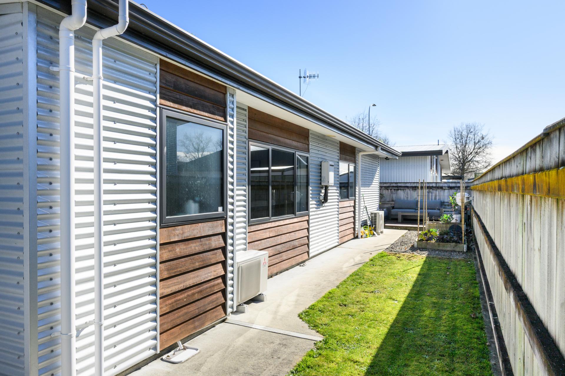 78 Keeling Street, West End