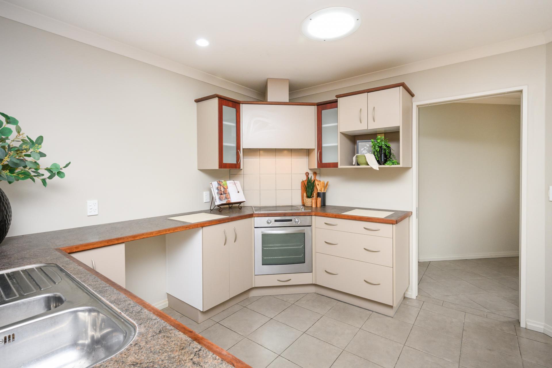 6 Ron Place, Fitzherbert