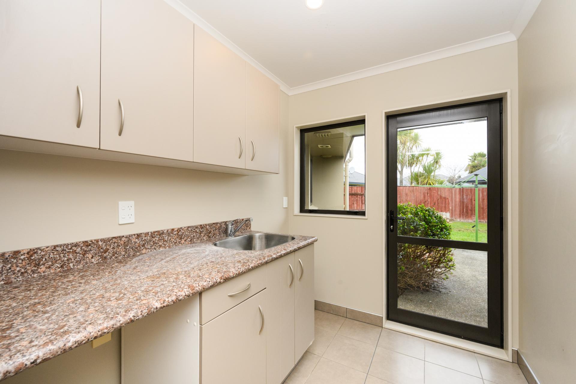 6 Ron Place, Fitzherbert