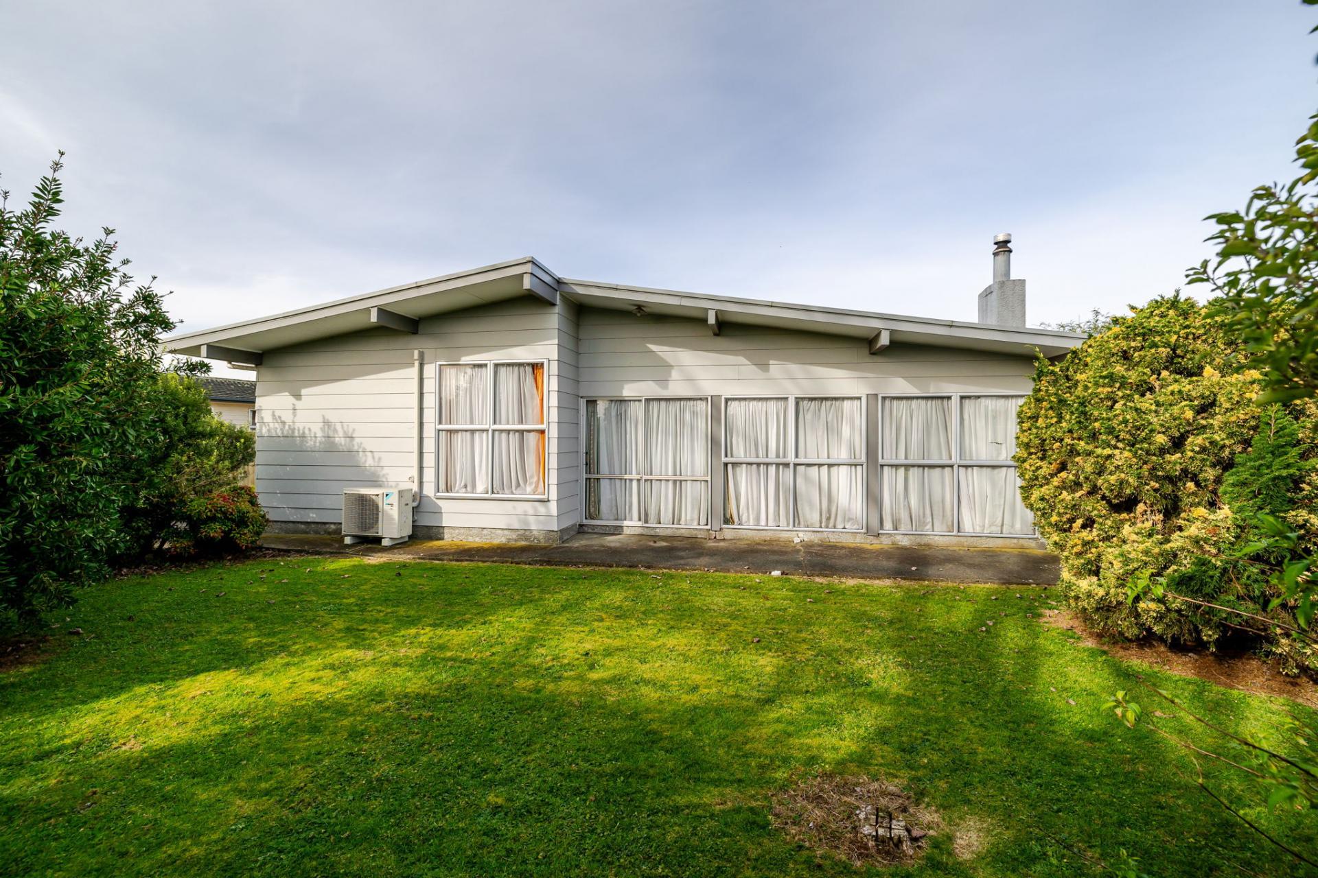 21 John F Kennedy Drive, Milson
