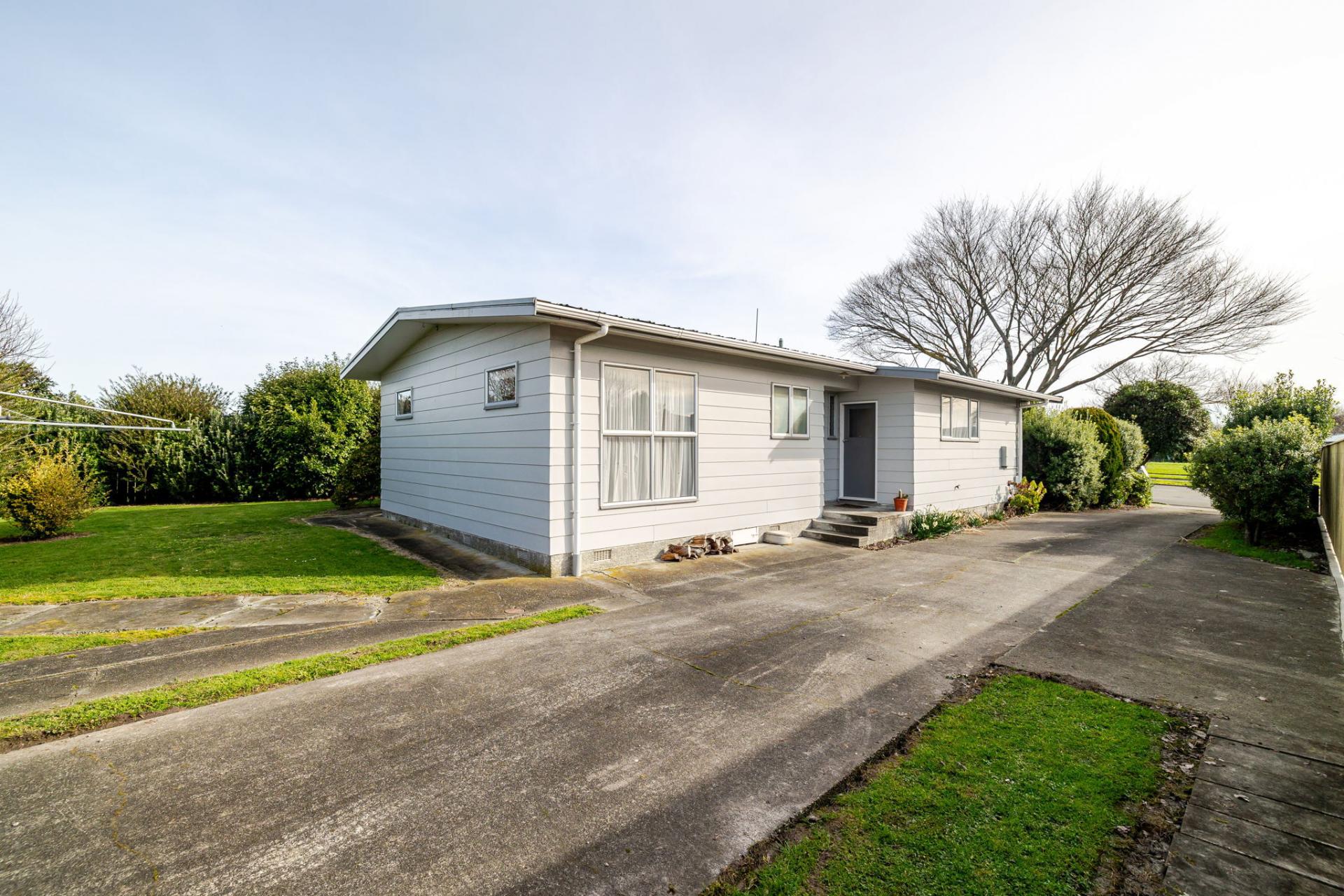 21 John F Kennedy Drive, Milson