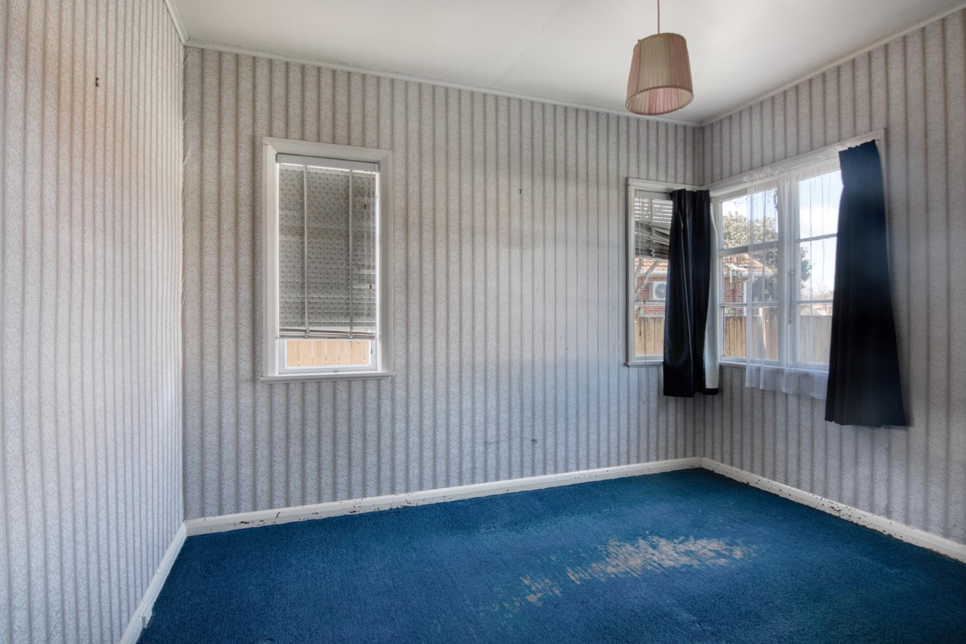 129 Savage Crescent, West End