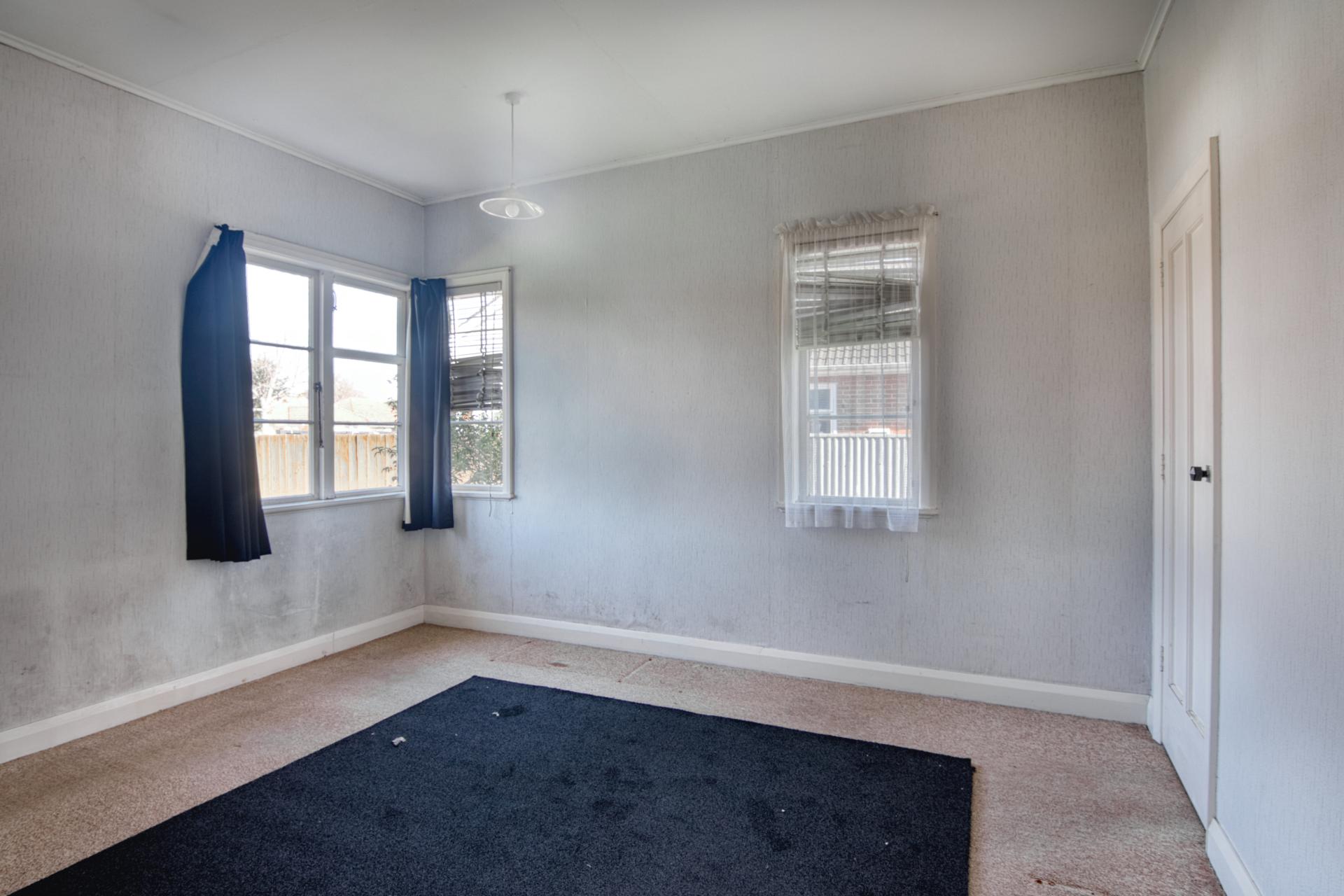129 Savage Crescent, West End
