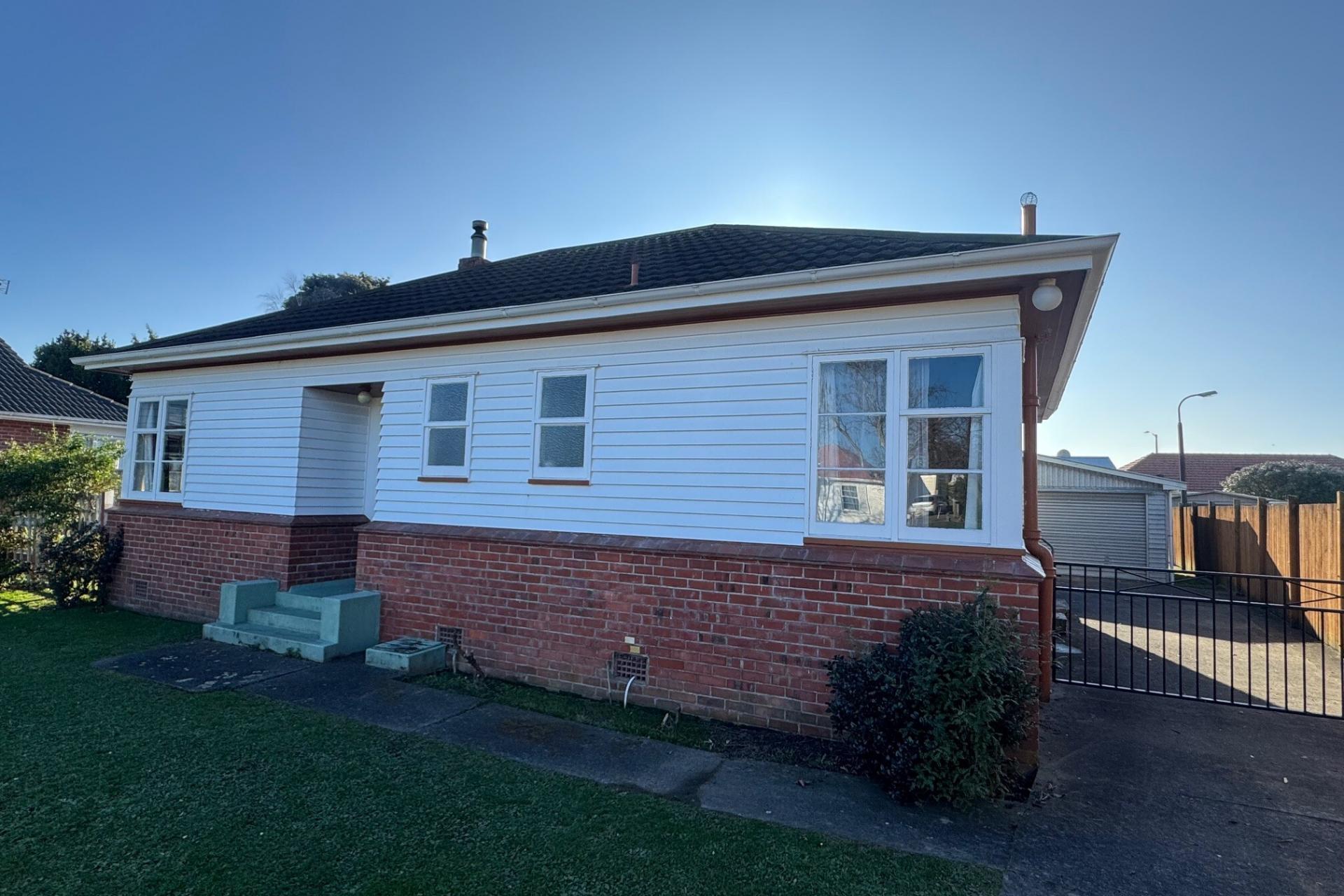 129 Savage Crescent, West End