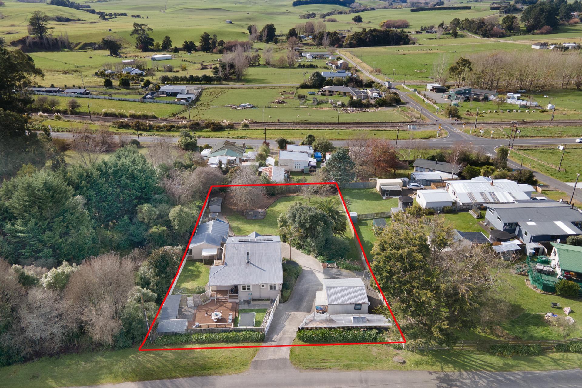 110 Hastings Street, Halcombe
