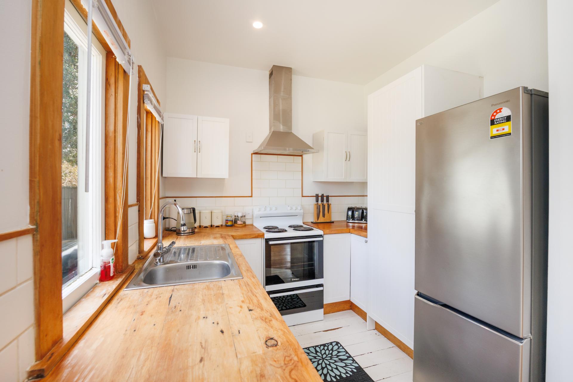 392 Botanical Road, West End