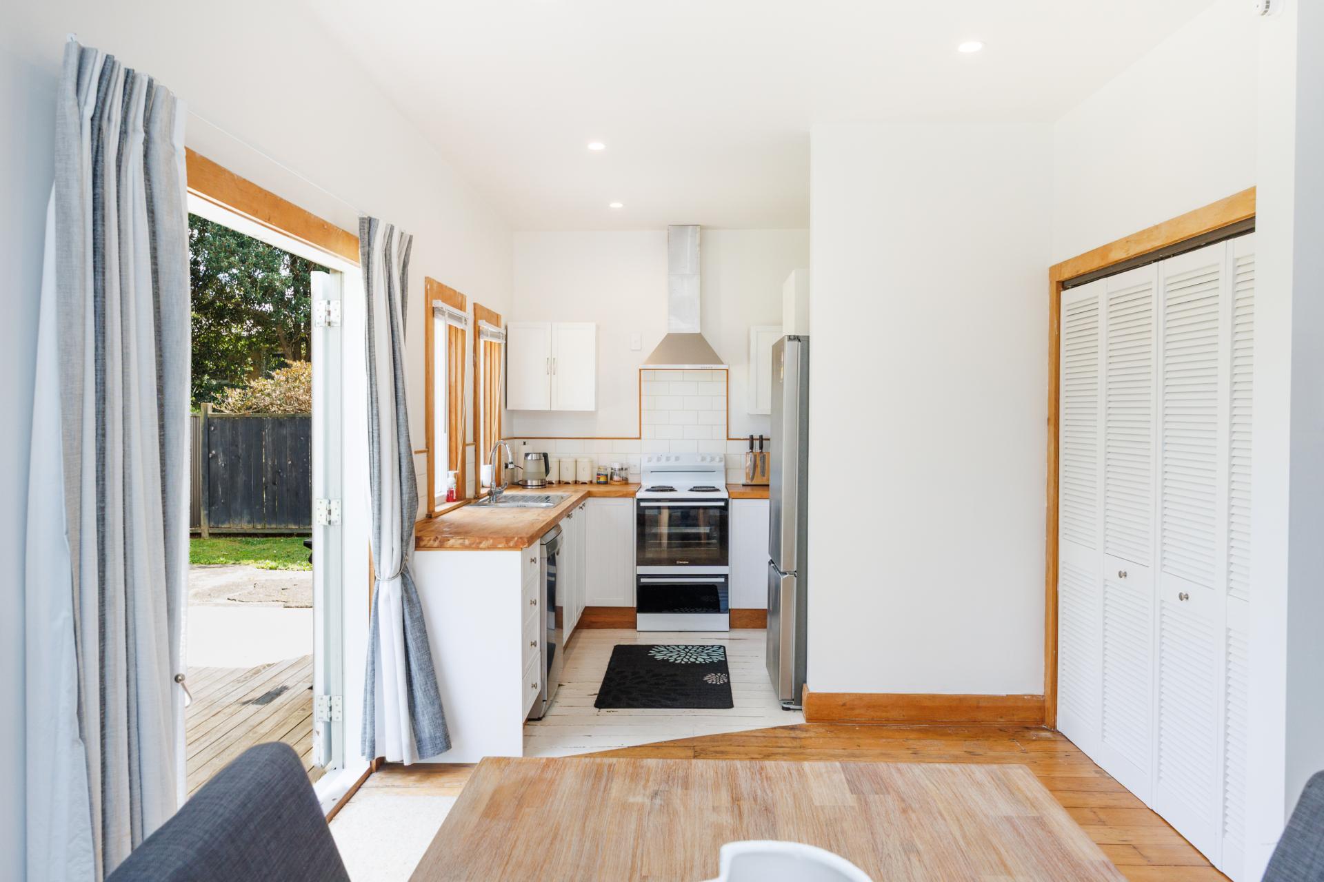 392 Botanical Road, West End