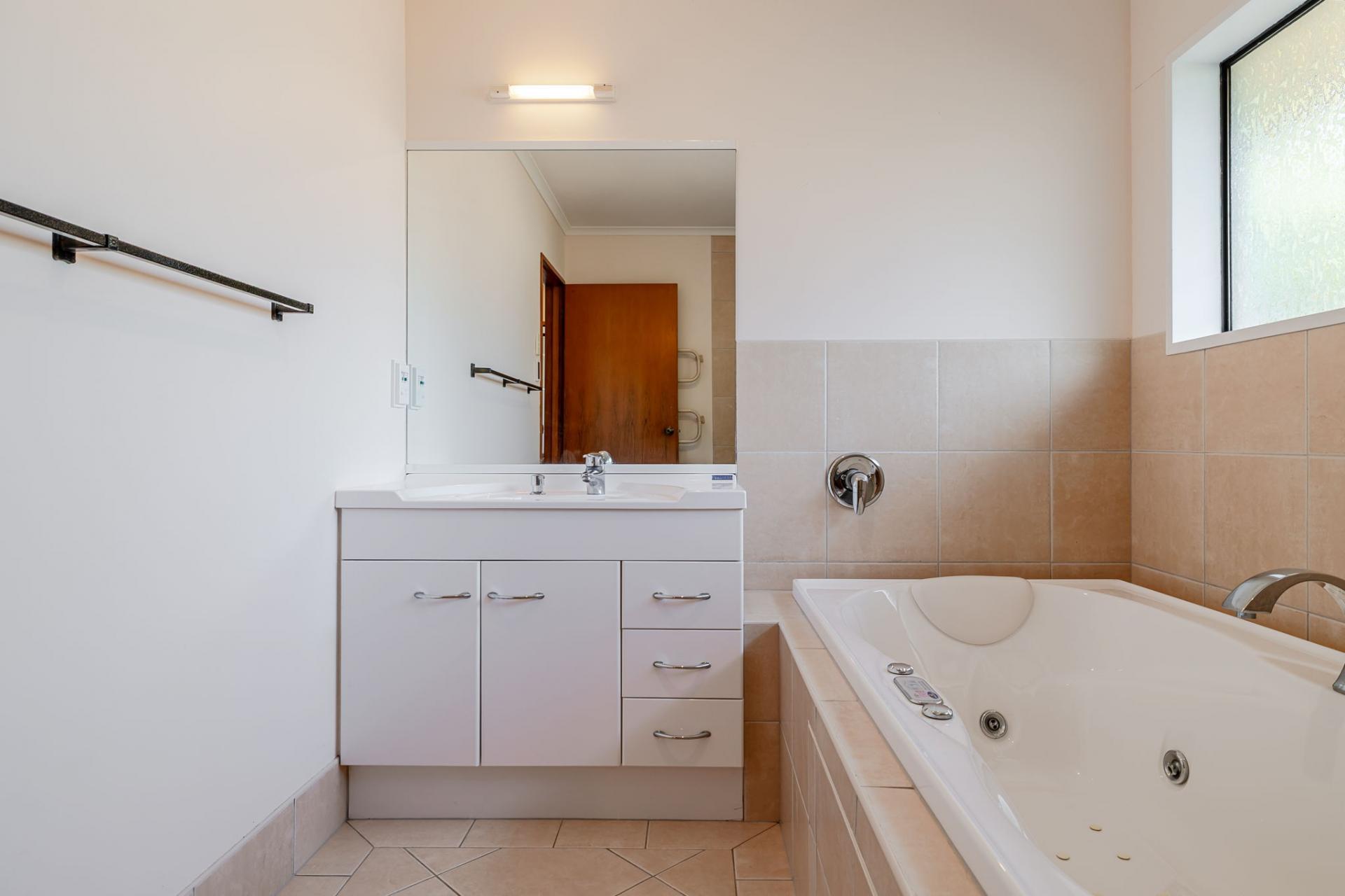 43 Long Melford Road, Awapuni
