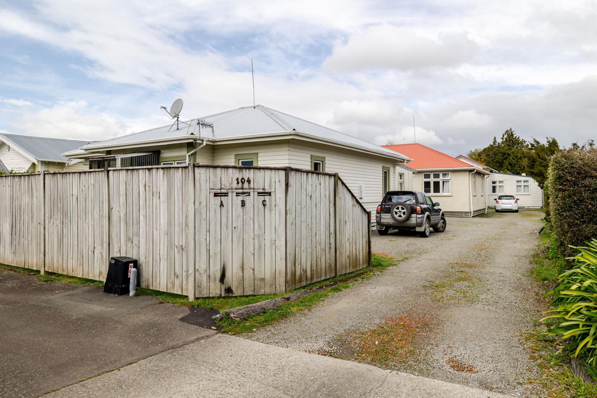 104 Ferguson Street, West End