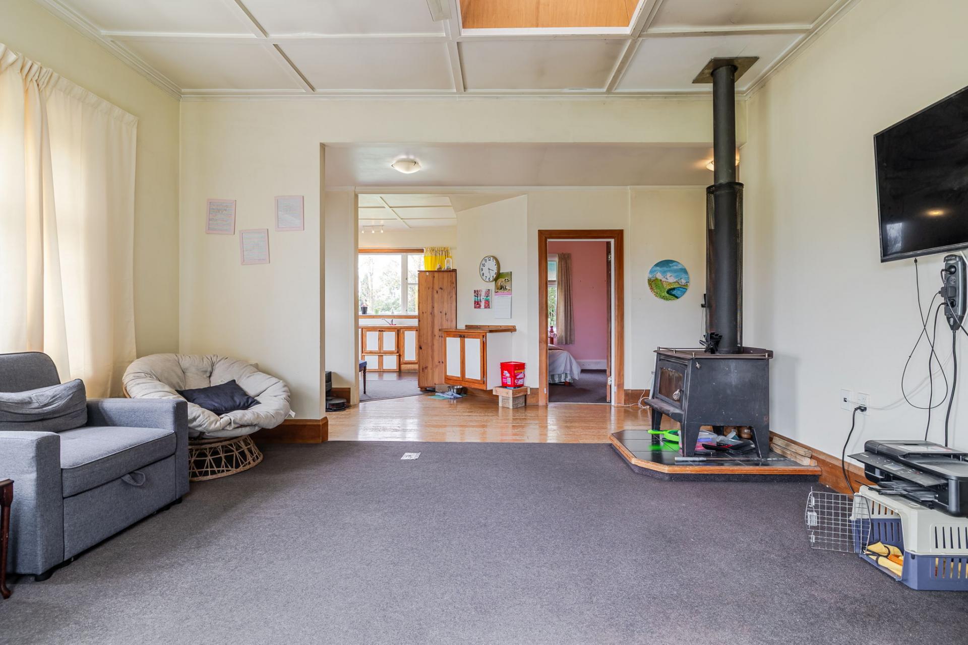 1074 Tennent Drive, Linton