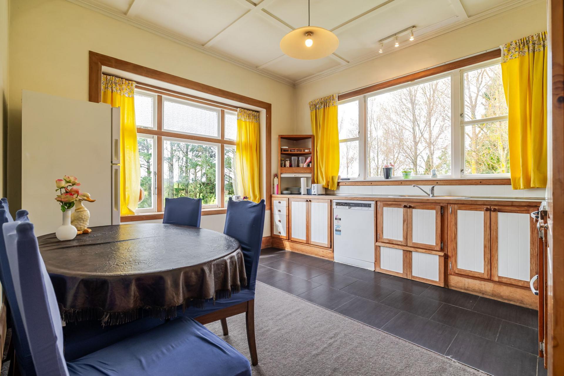 1074 Tennent Drive, Linton