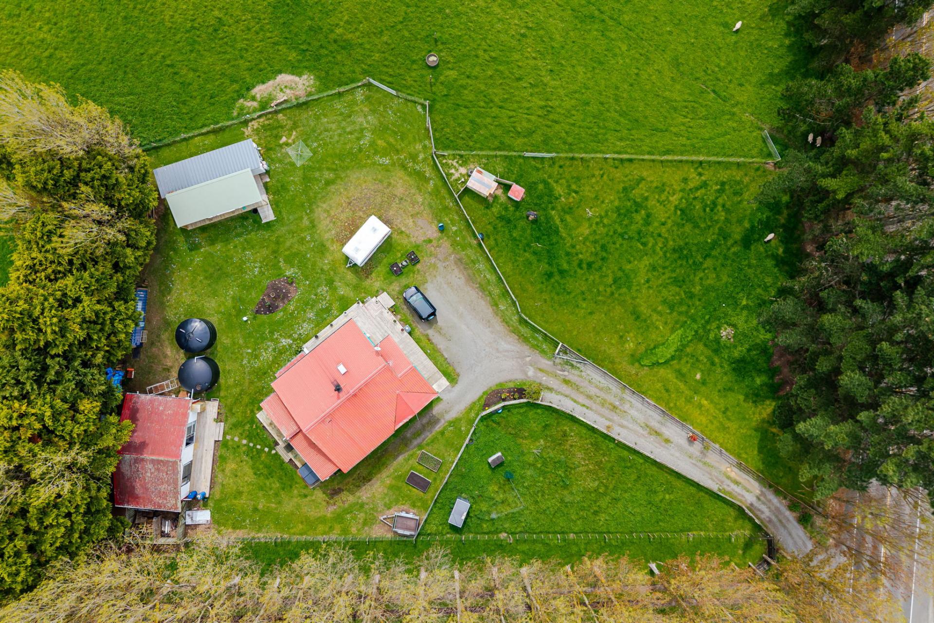 1074 Tennent Drive, Linton