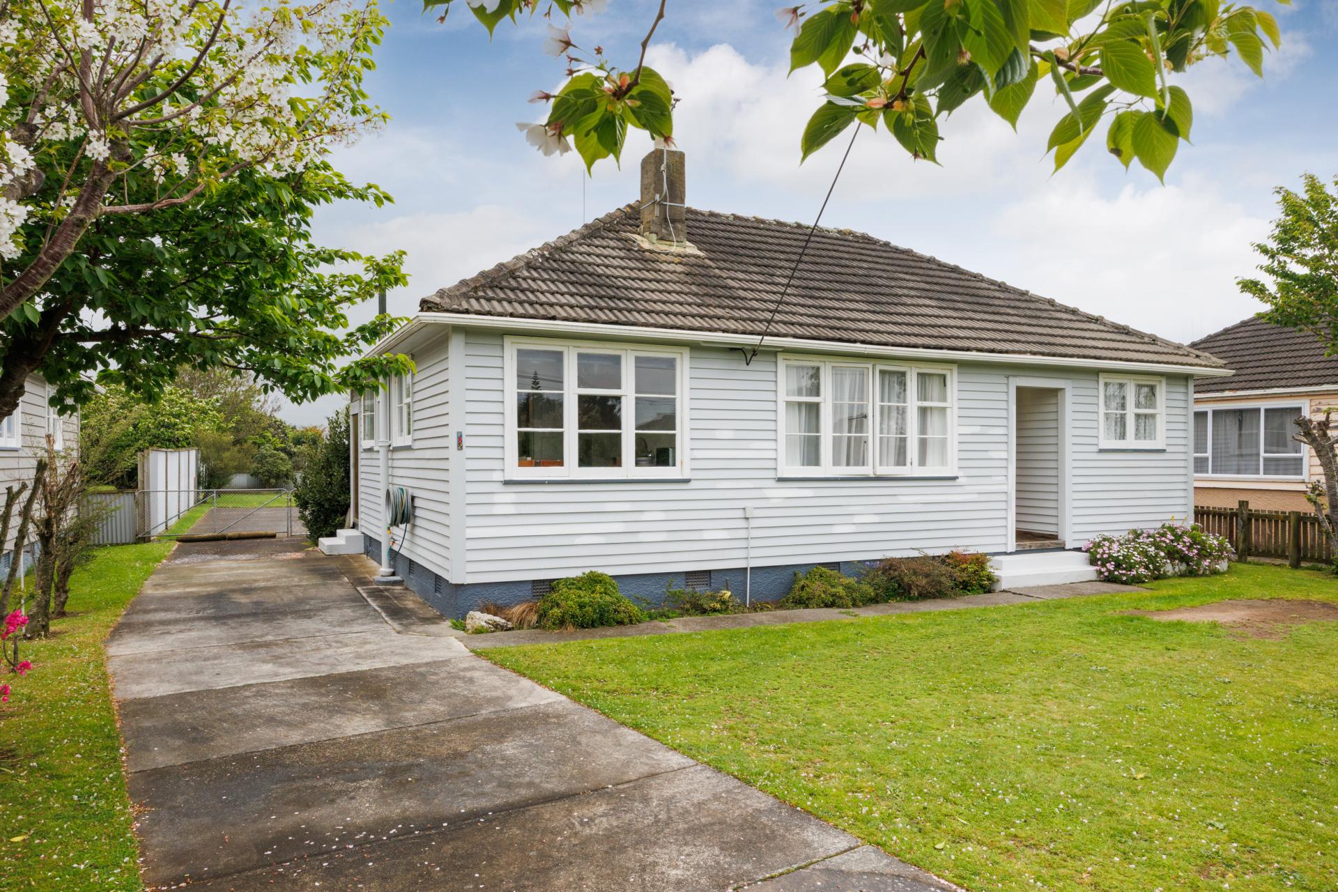 8 Easton Street, Foxton