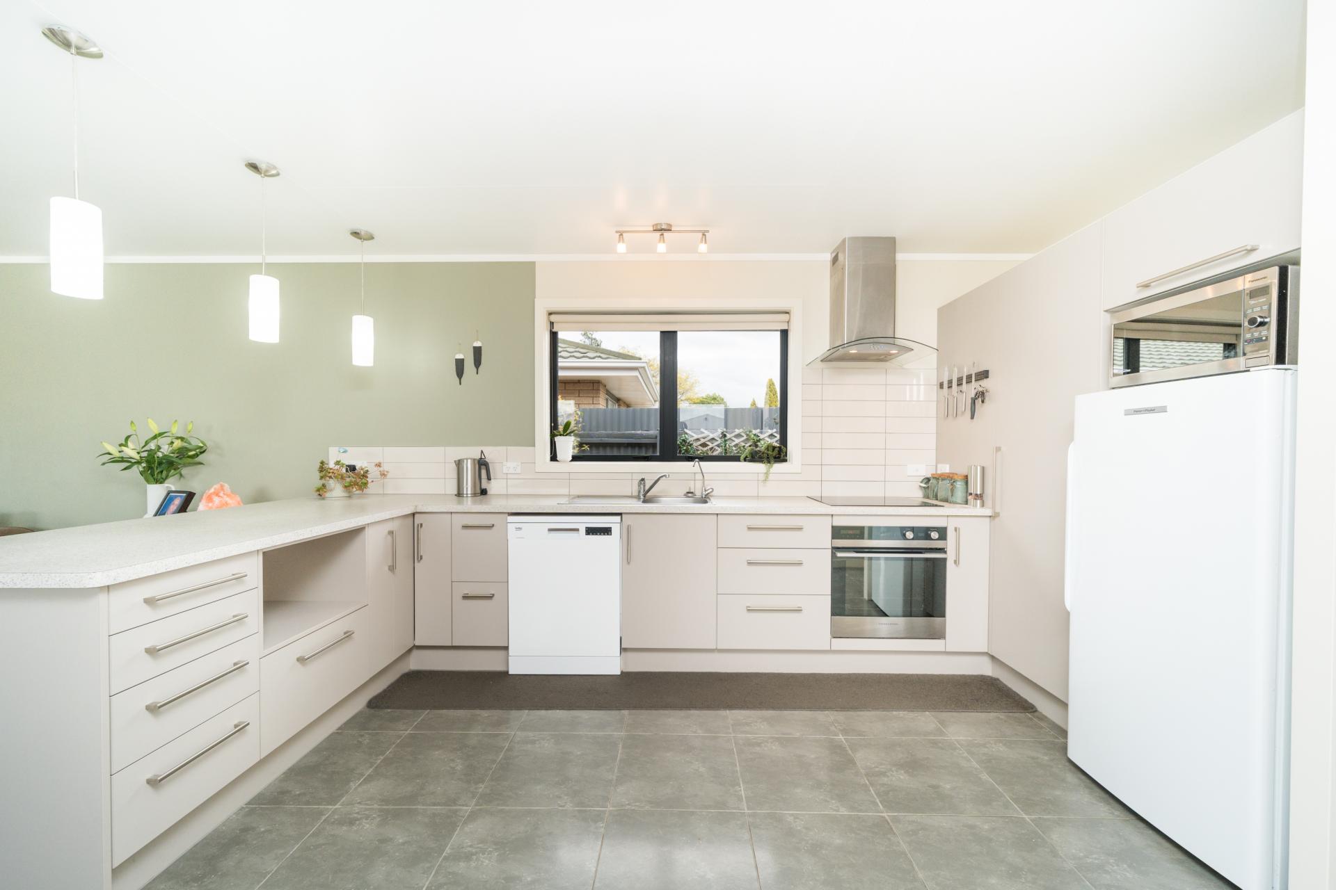 14C Rata Street, Roslyn