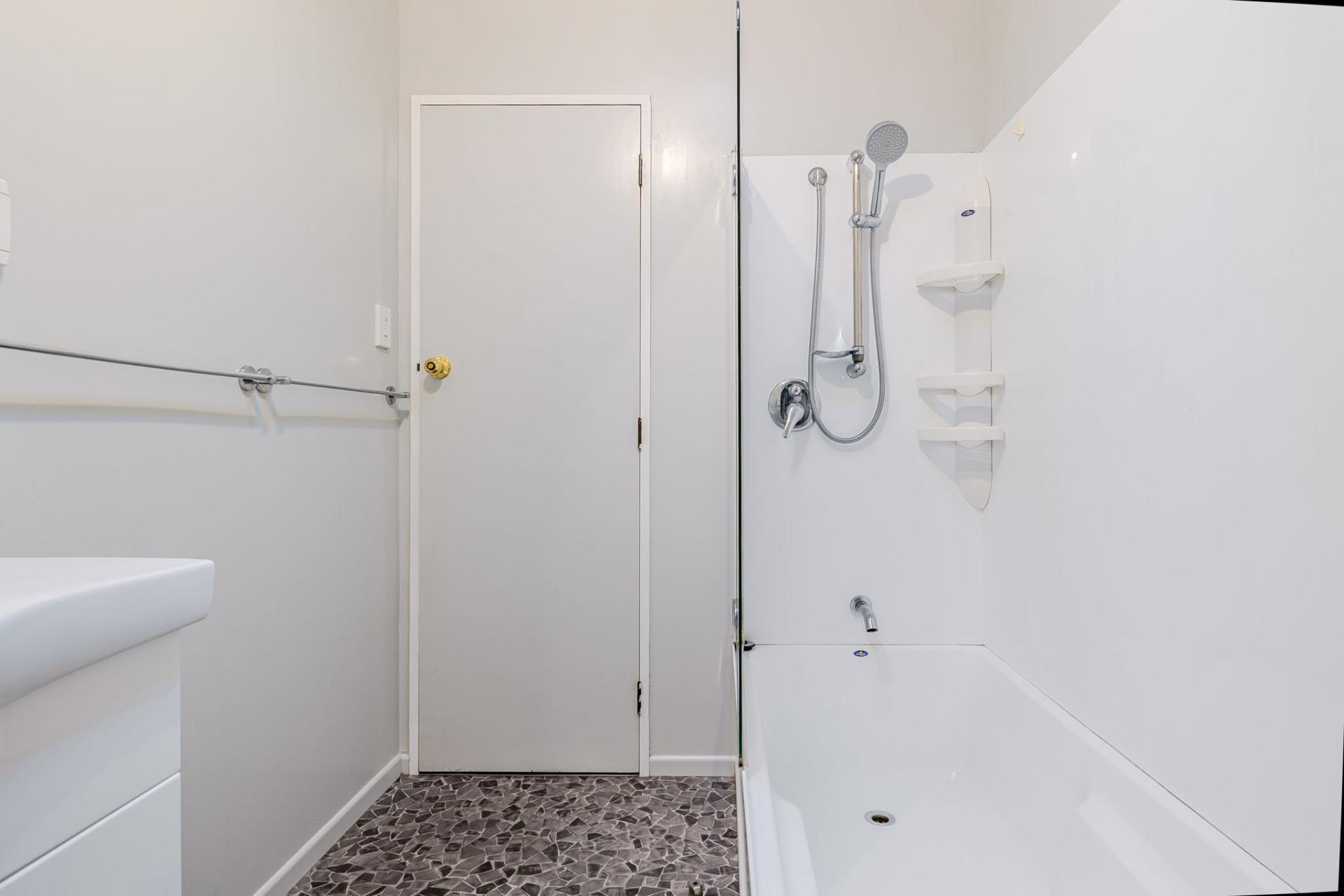 61 Bryant Street, Takaro