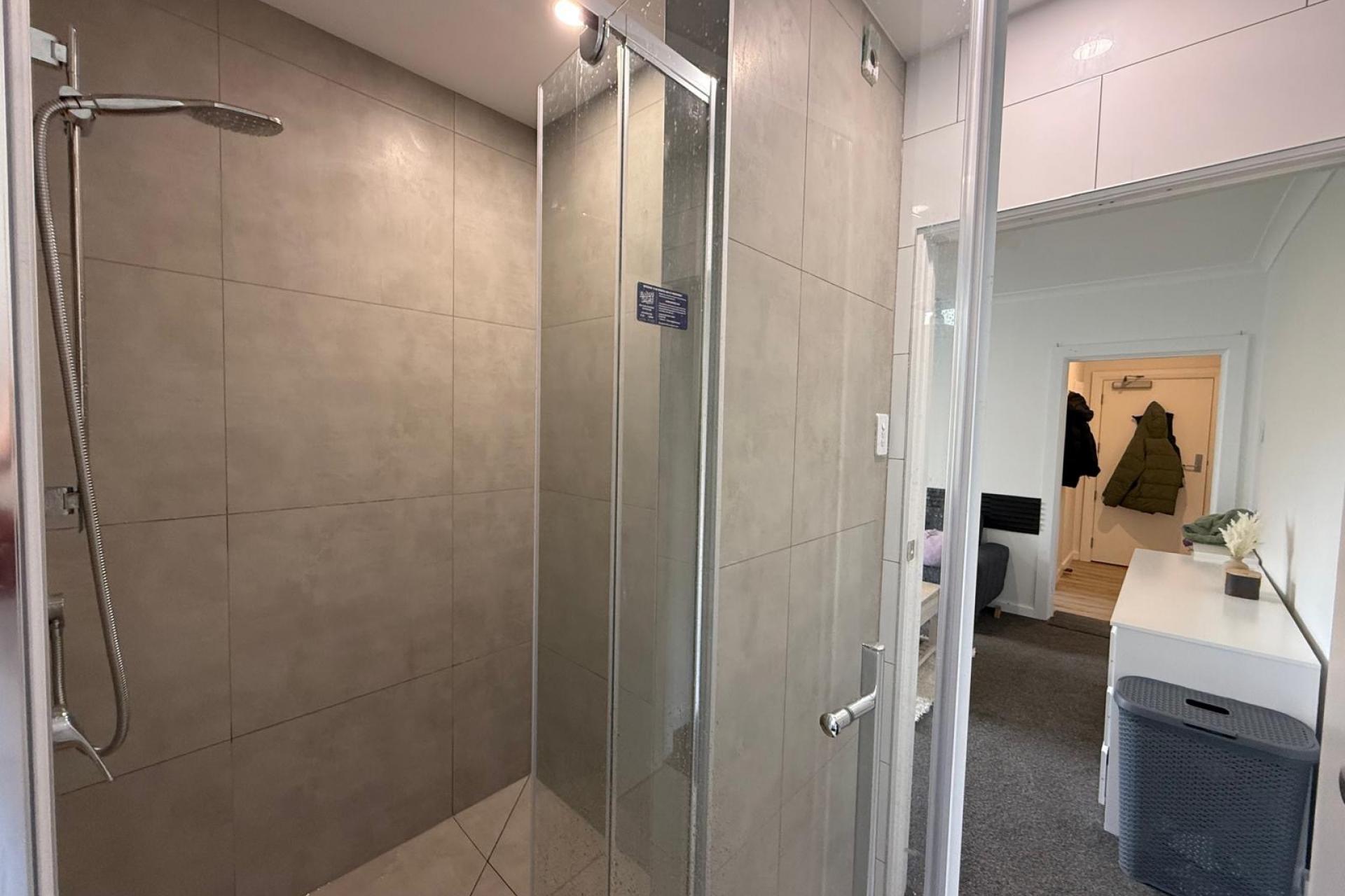 Unit 2, 288 College Street, West End