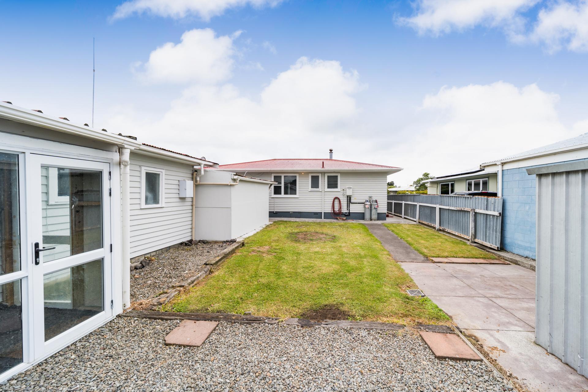 18 Karamea Crescent, Kelvin Grove