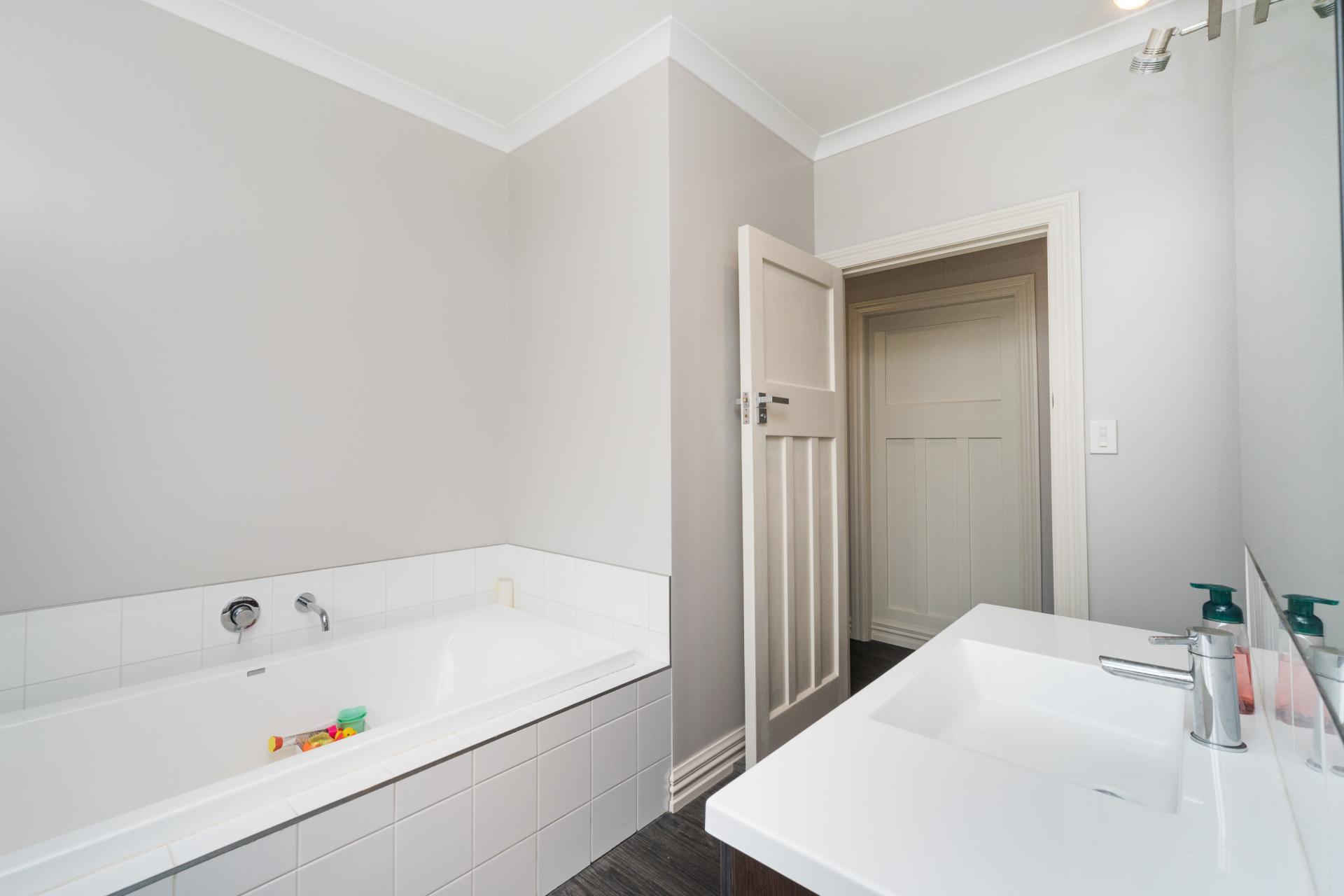 574 Ferguson Street, Terrace End