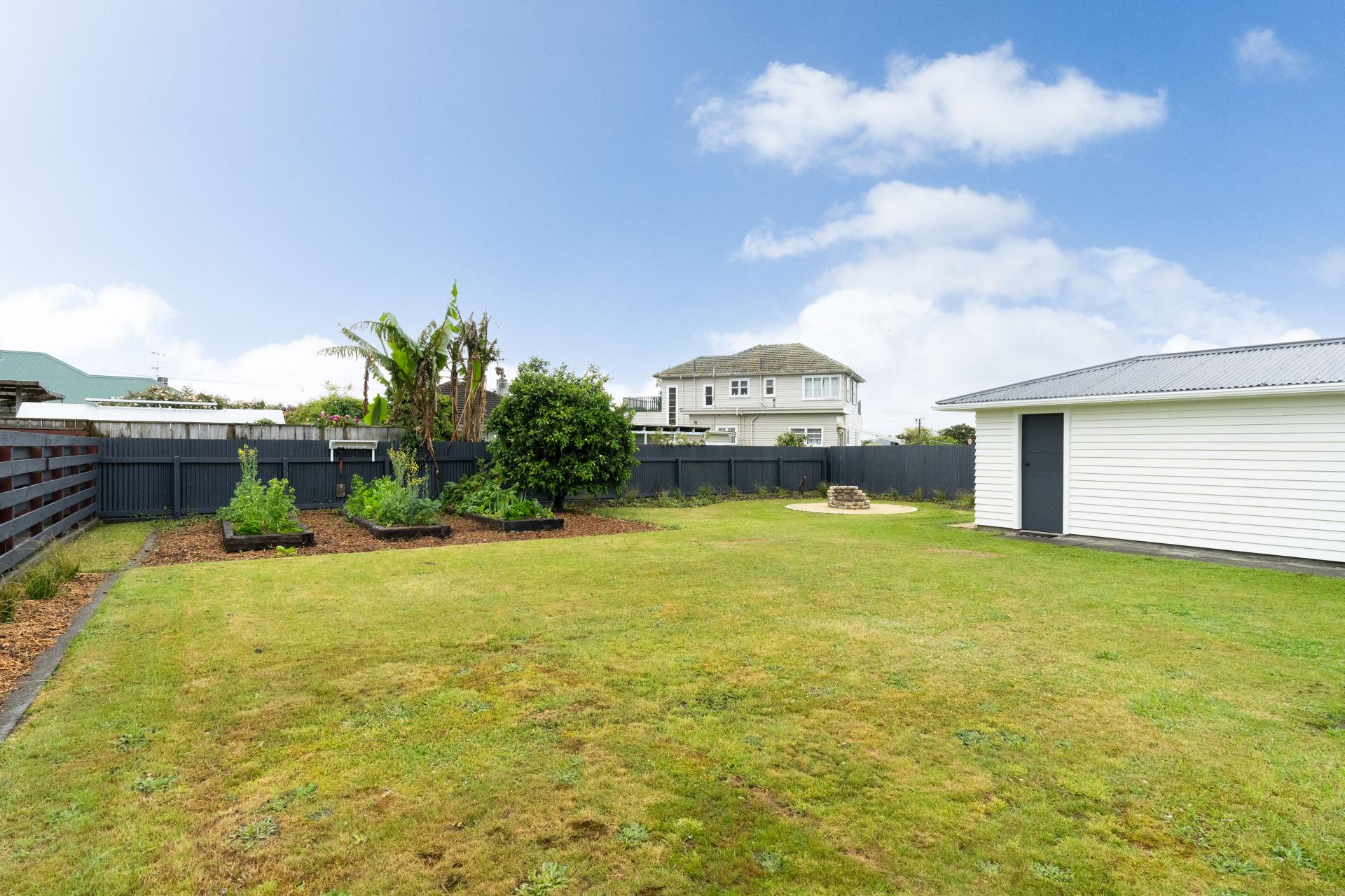 81 Bartholomew Road, Levin