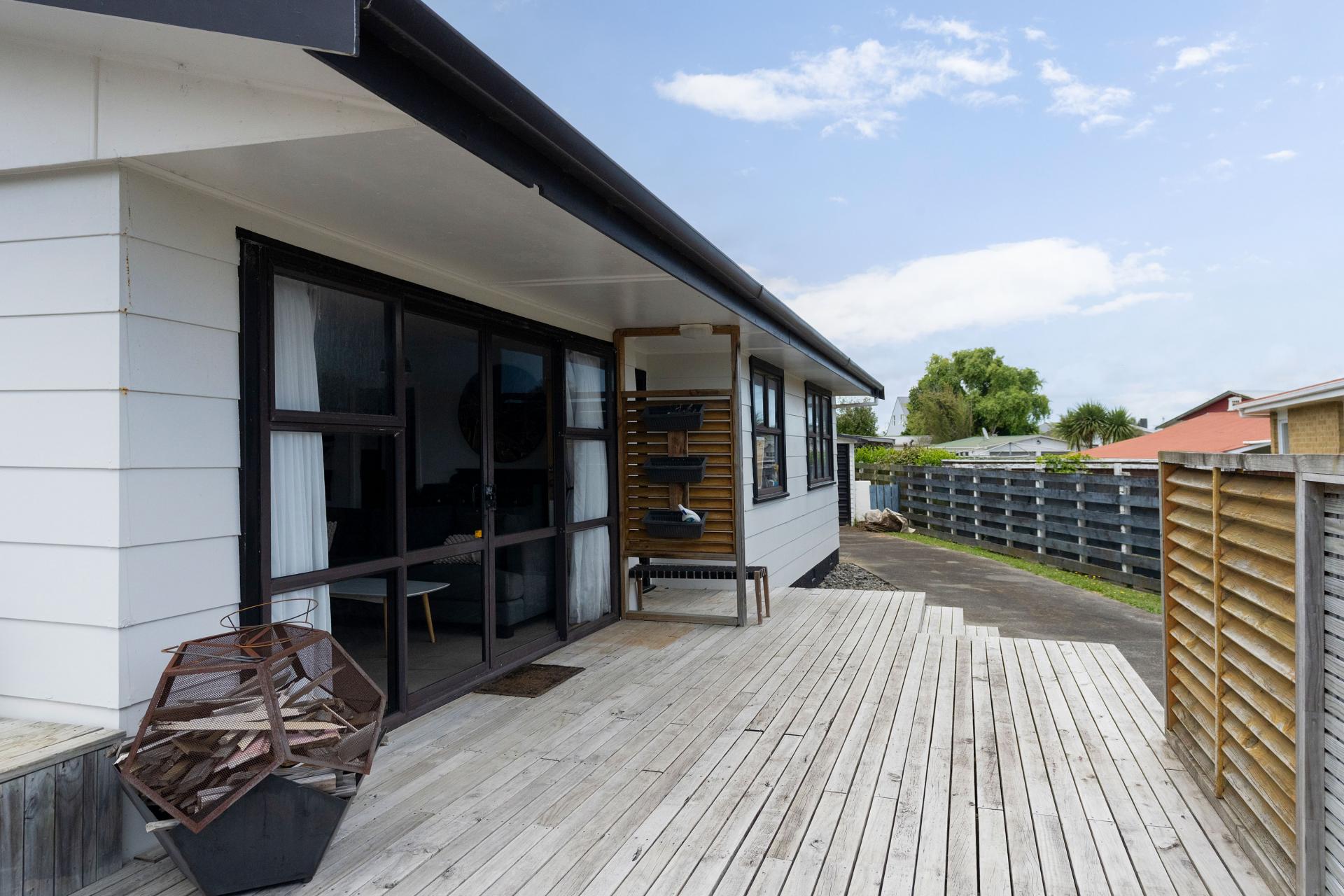 127 Queen Street, Levin