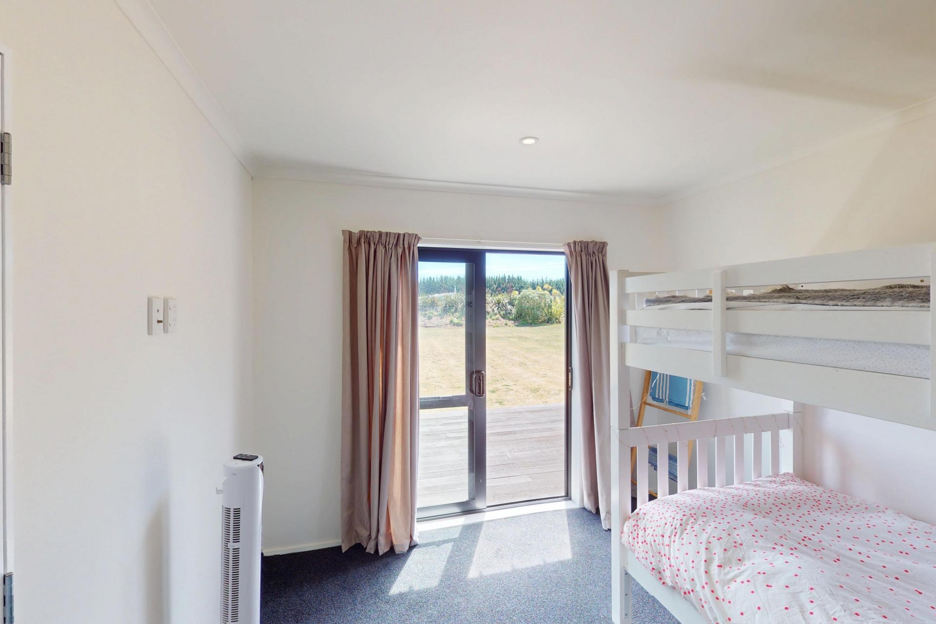 10 Mowhia Grove, Waitarere Beach