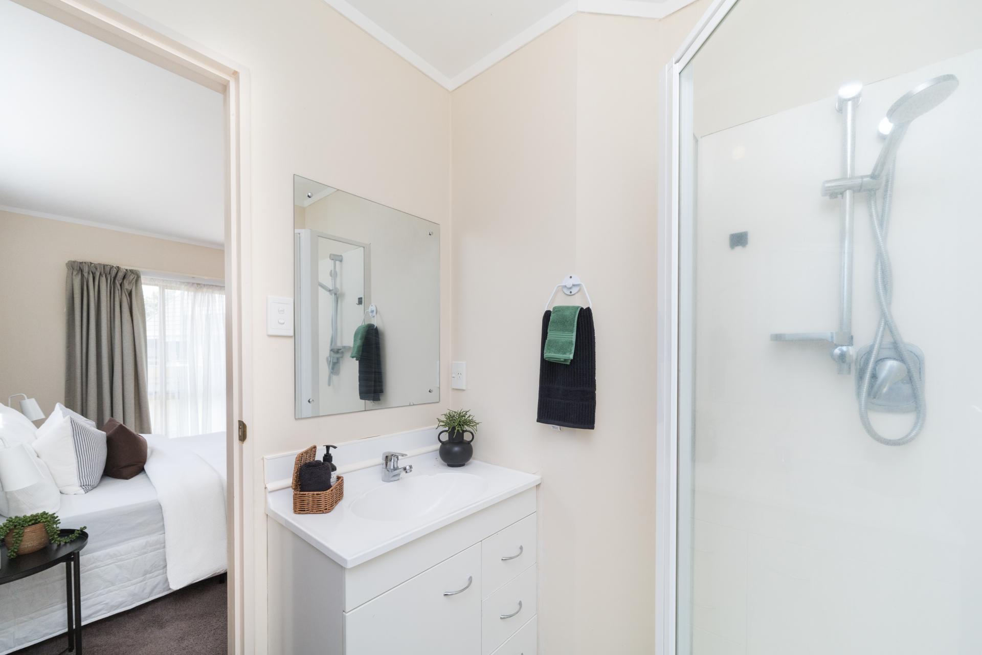 14 Emmerdale Mews, Highbury