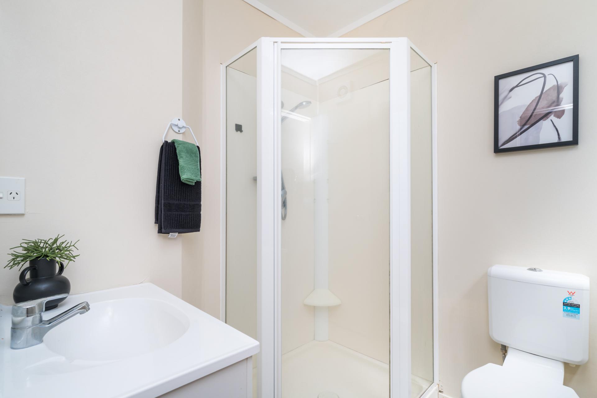 14 Emmerdale Mews, Highbury