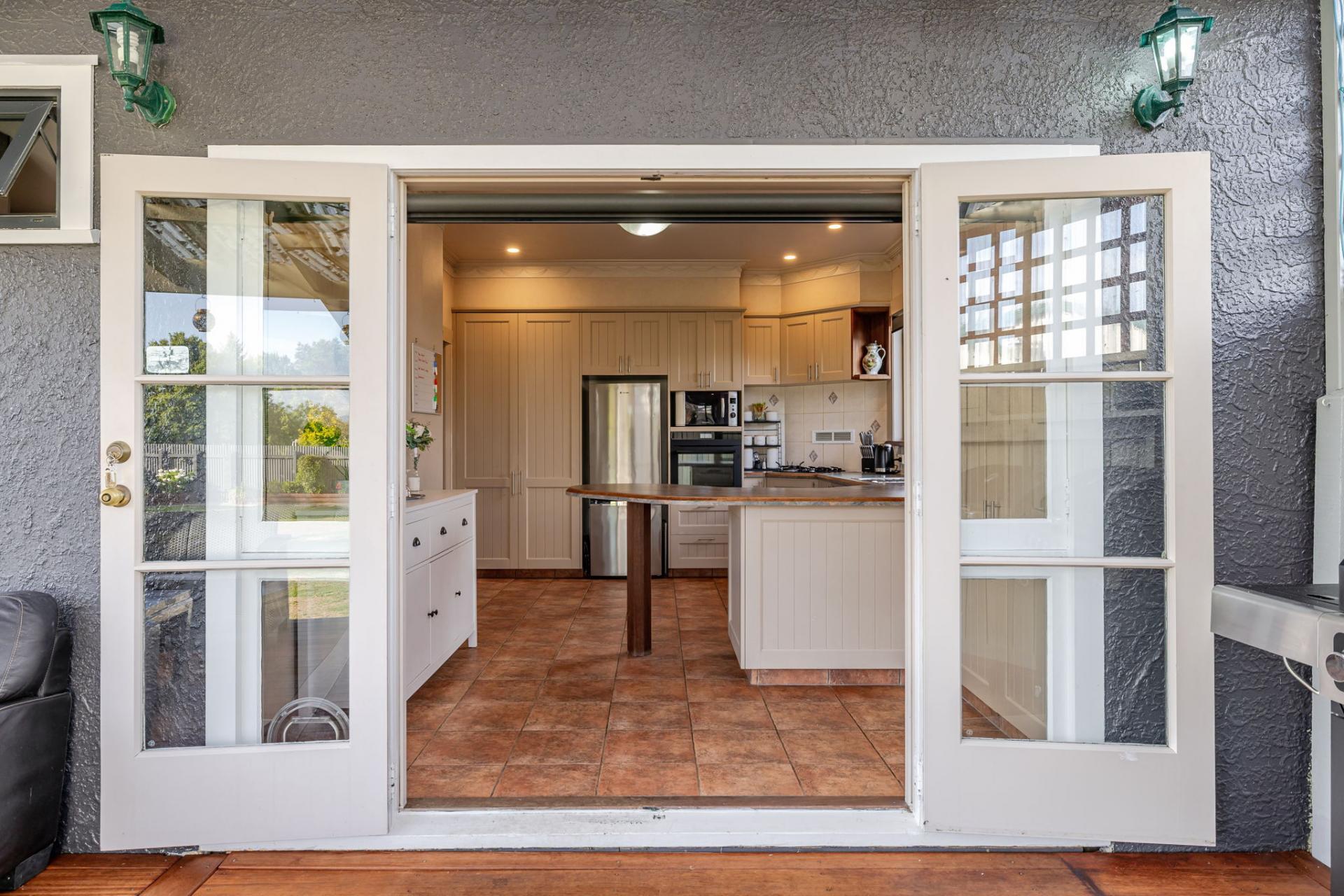 32 Rewa Street, Takaro