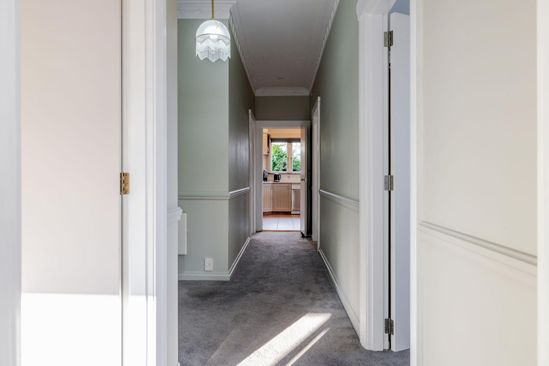 32 Rewa Street, Takaro