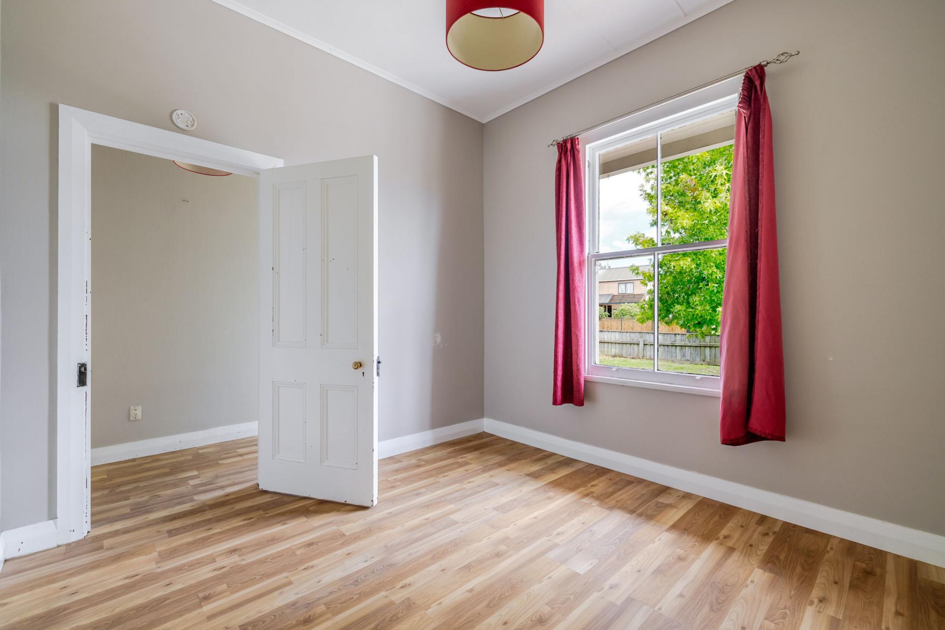 6 Charles Cross Street, Longburn