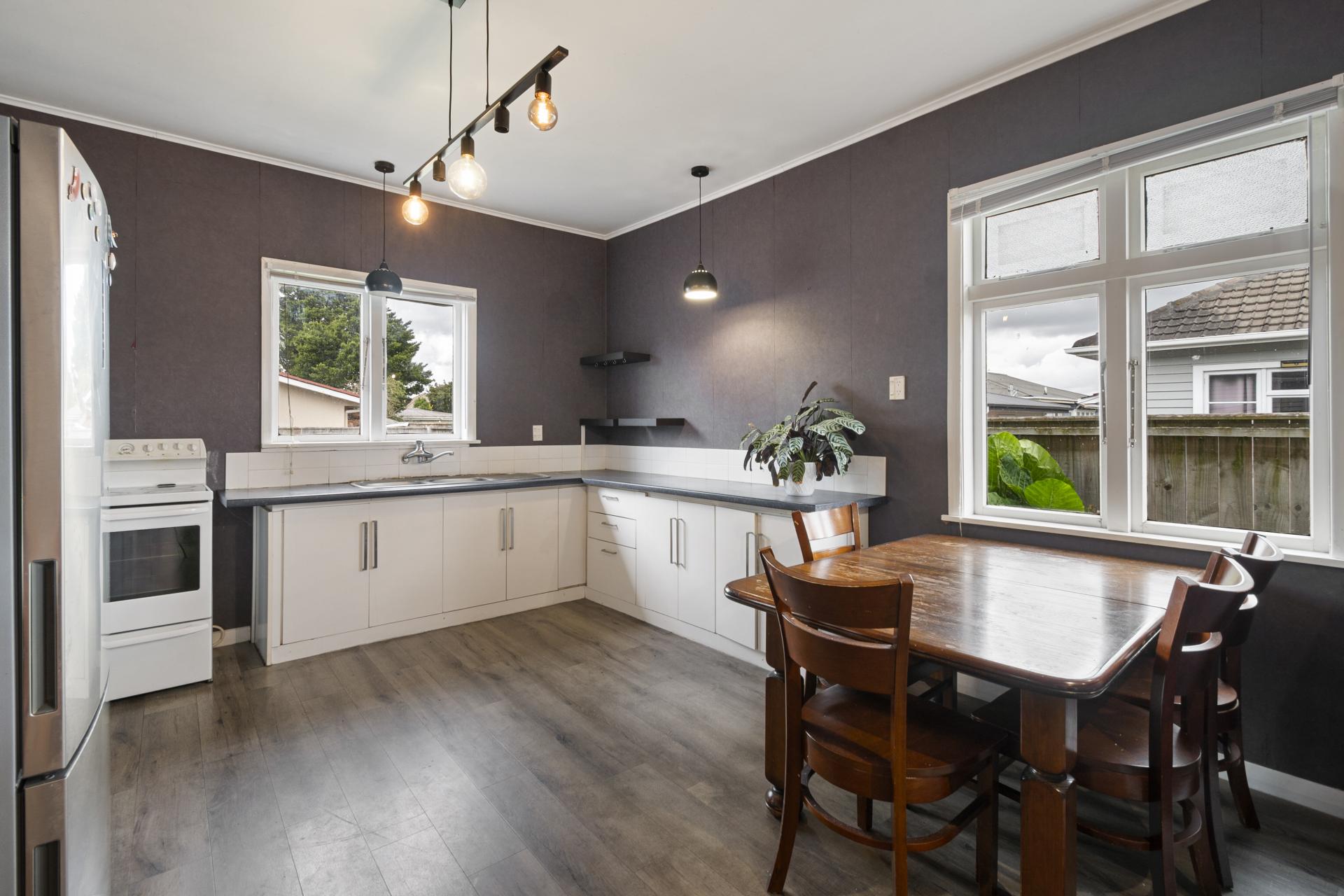 65 Botanical Road, Takaro