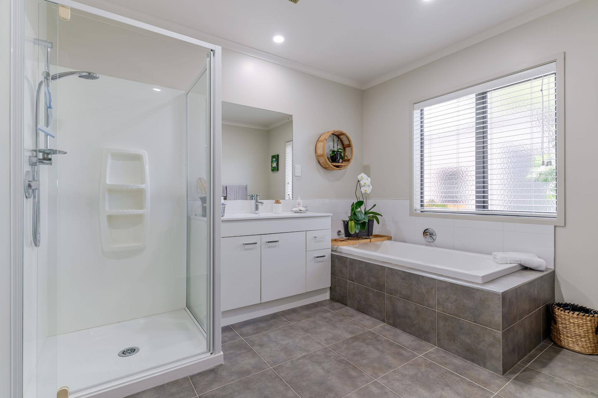 17 Cemetery Road, Sanson