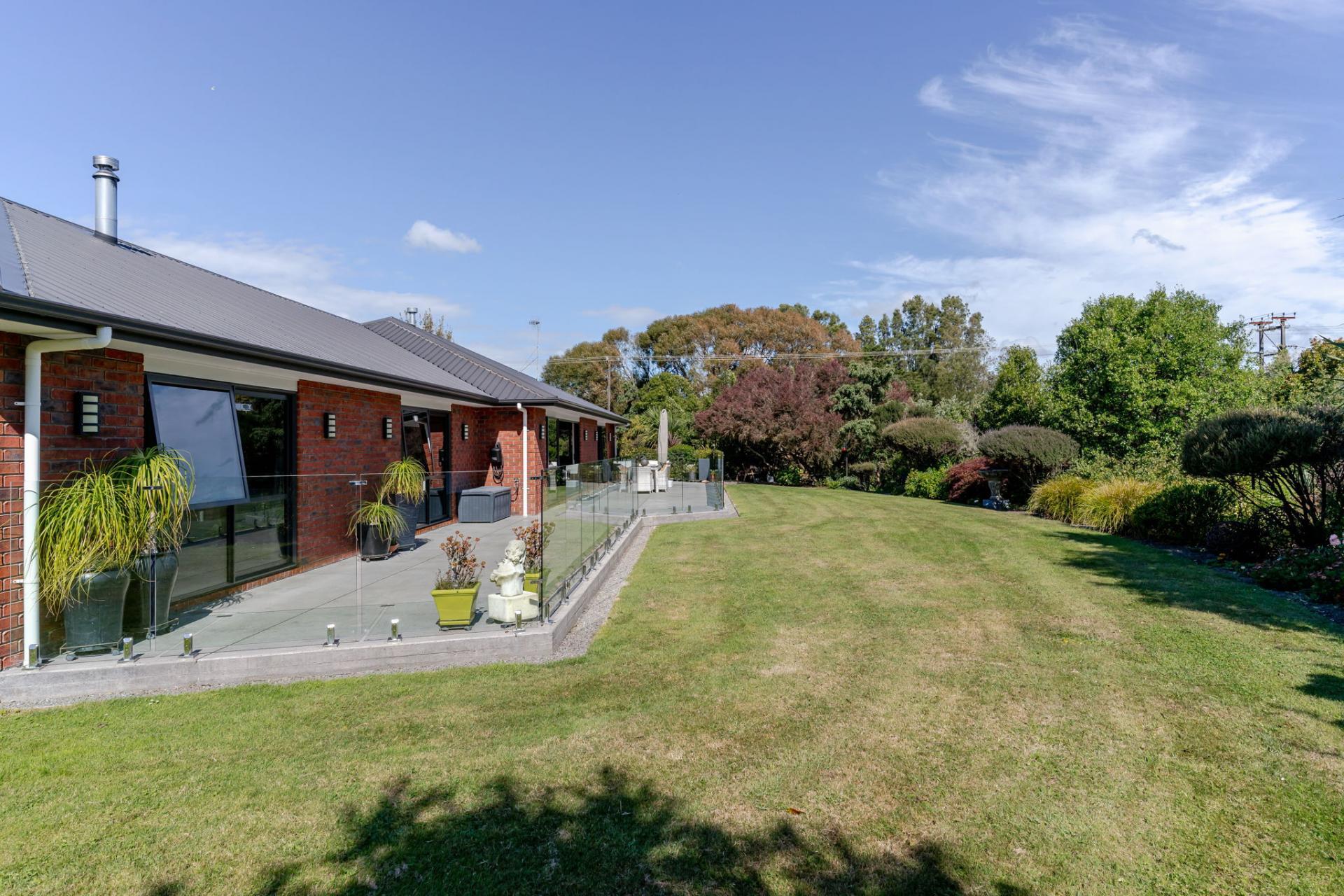 17 Cemetery Road, Sanson