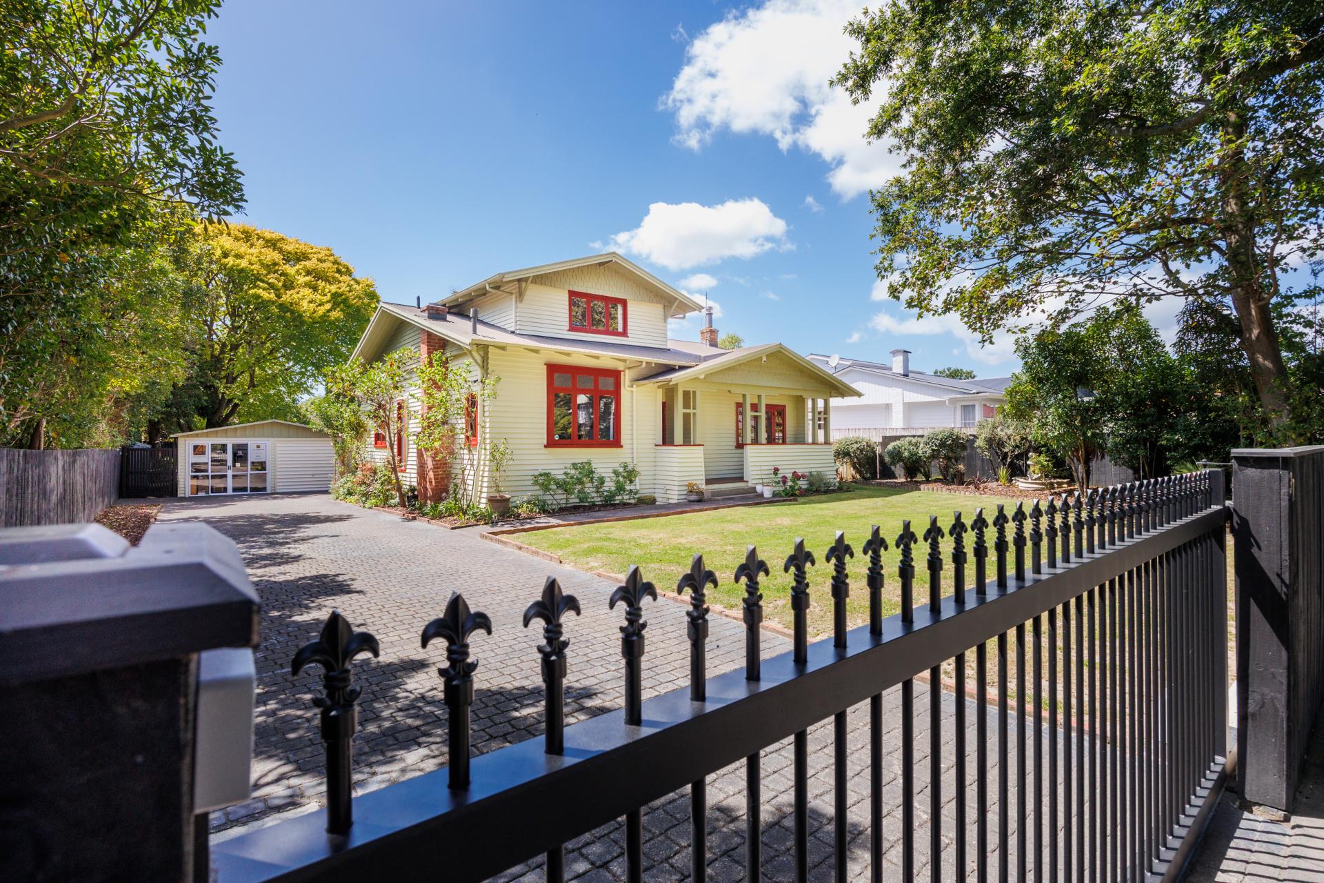 37 Batt Street, West End