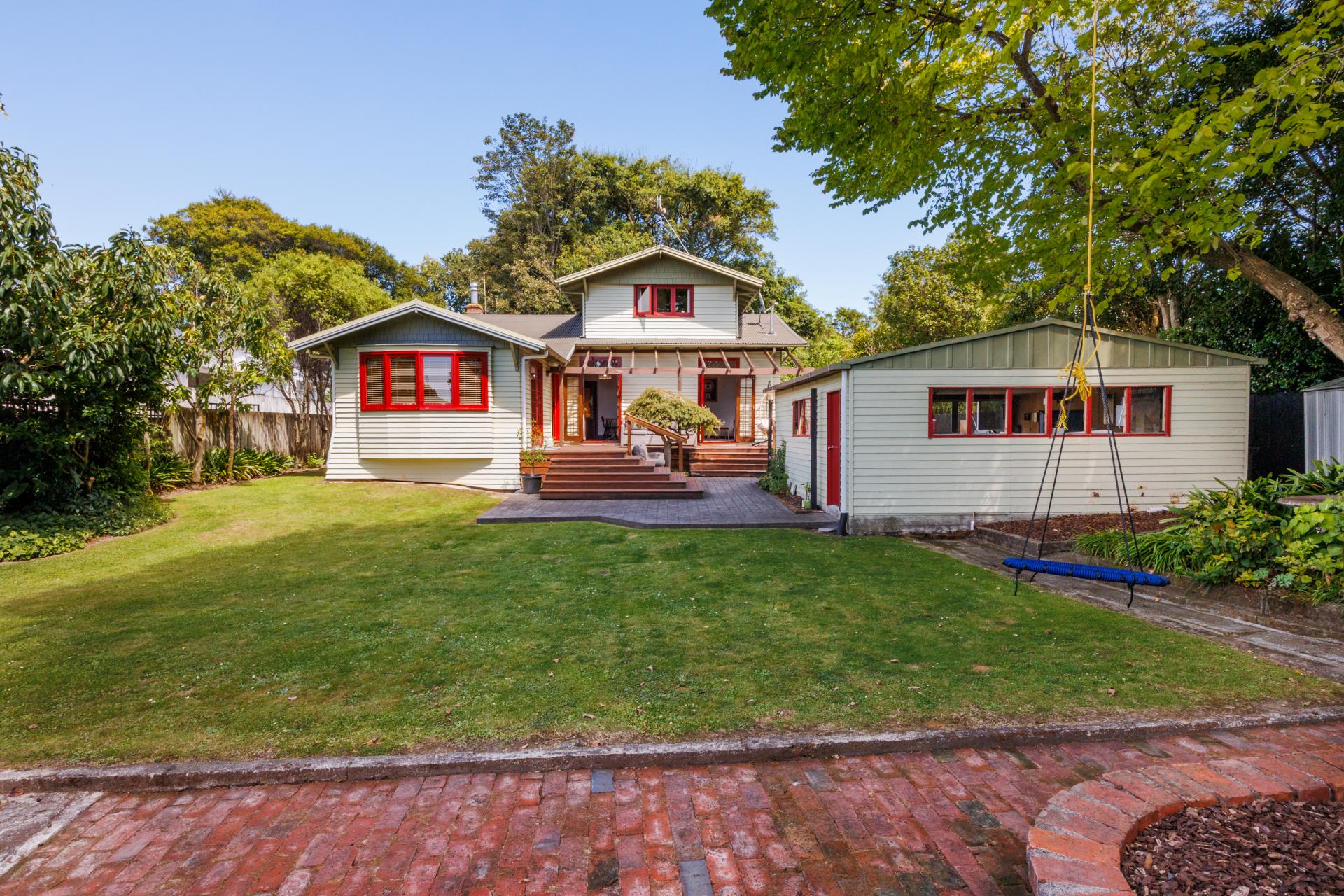 37 Batt Street, West End