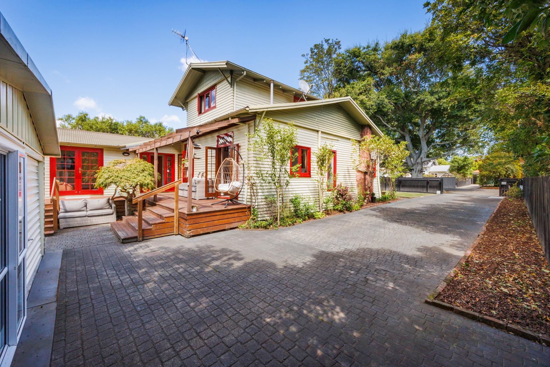 37 Batt Street, West End