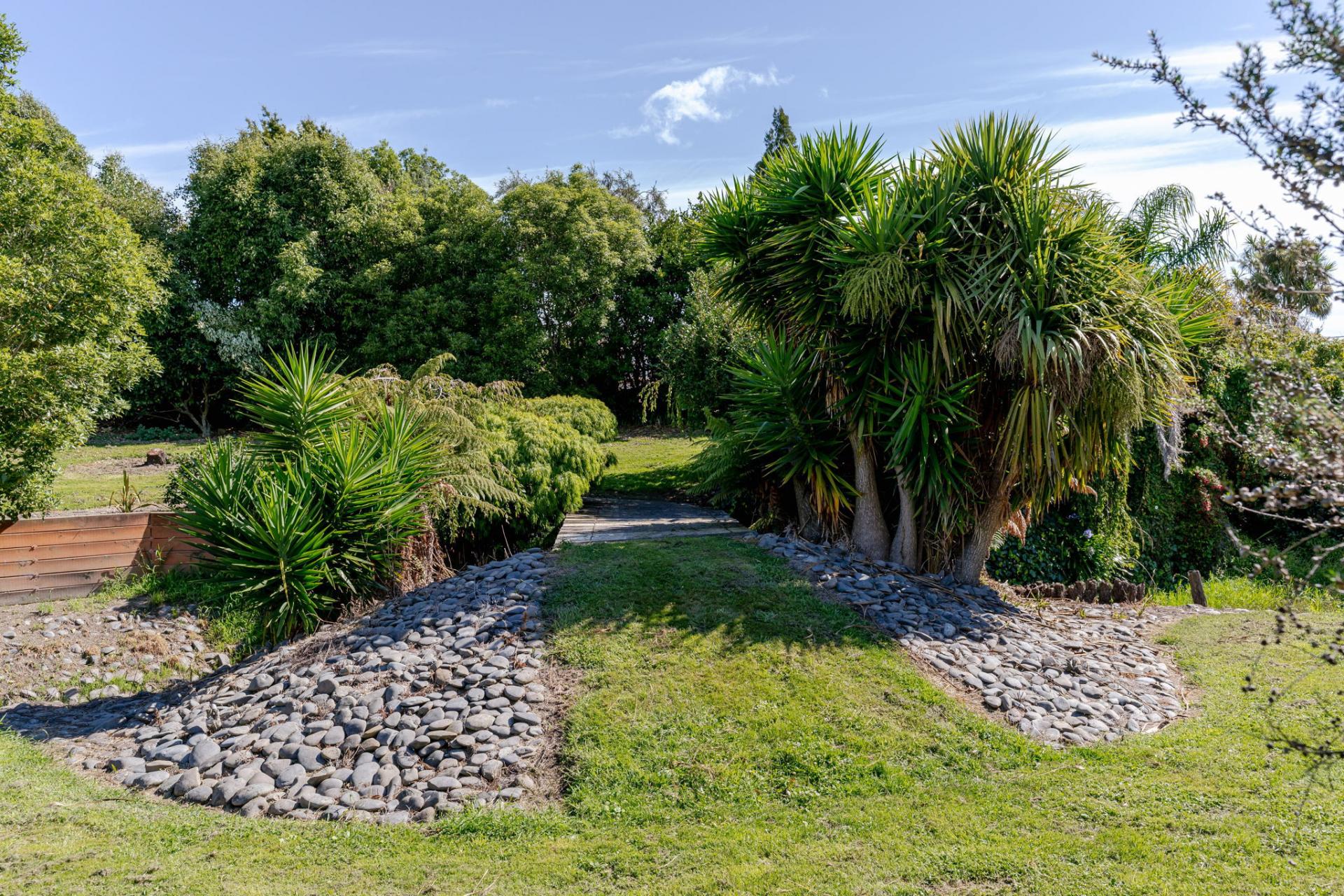 17 Cemetery Road, Sanson