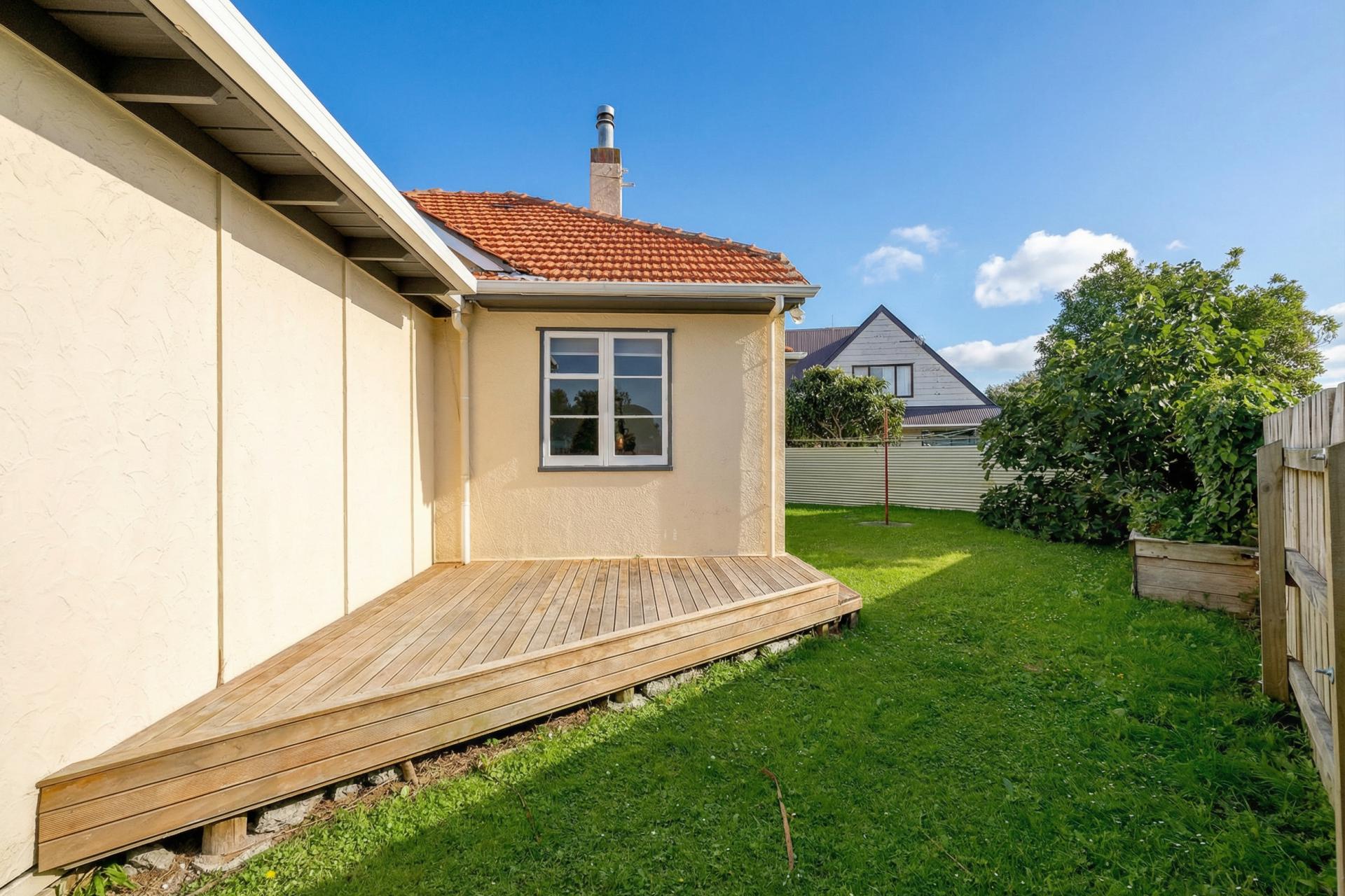 7A Nathan Place, West End