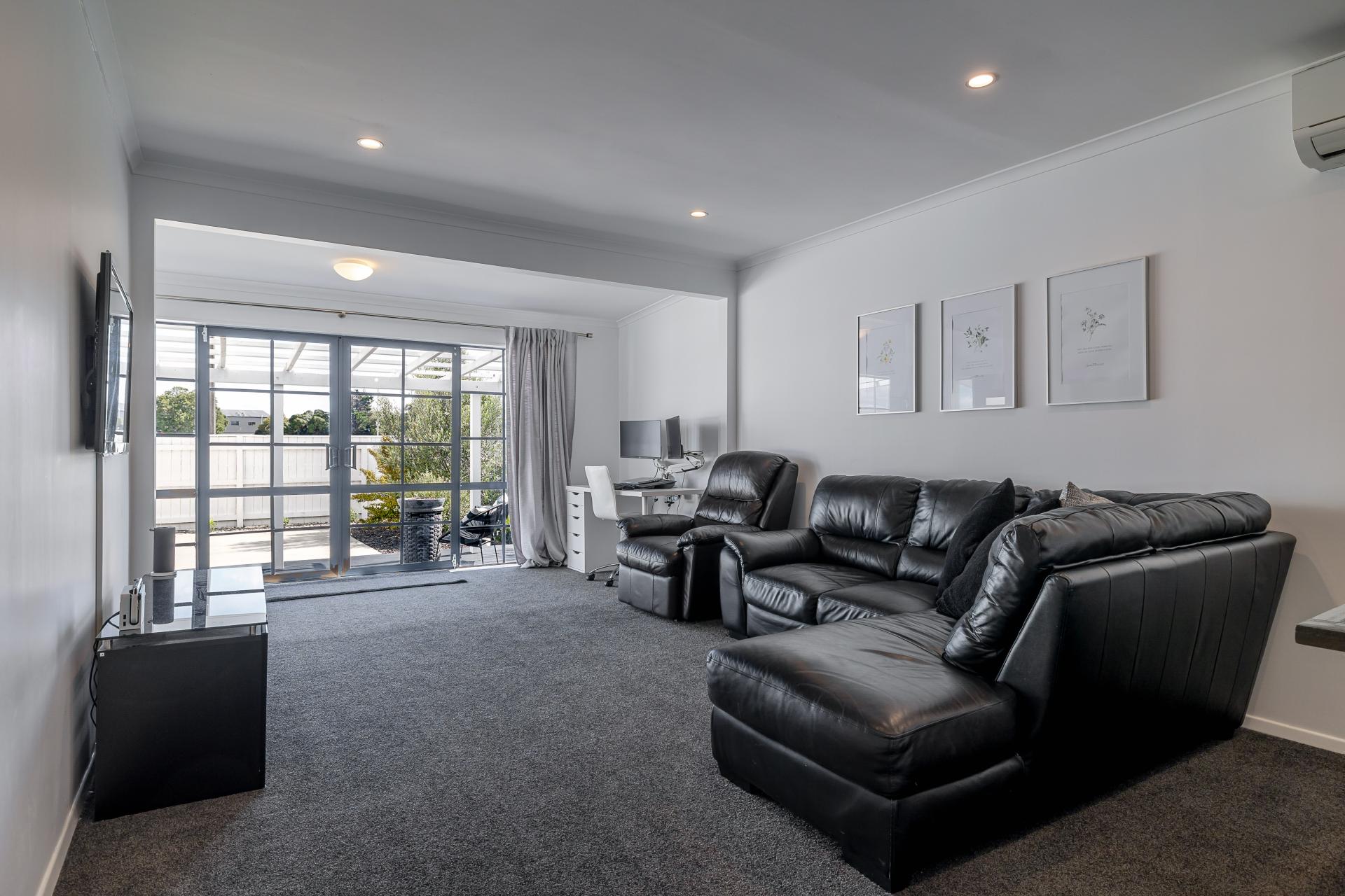 486 Tremaine Avenue, Takaro