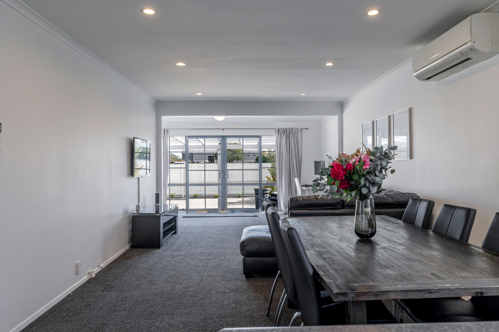 486 Tremaine Avenue, Takaro