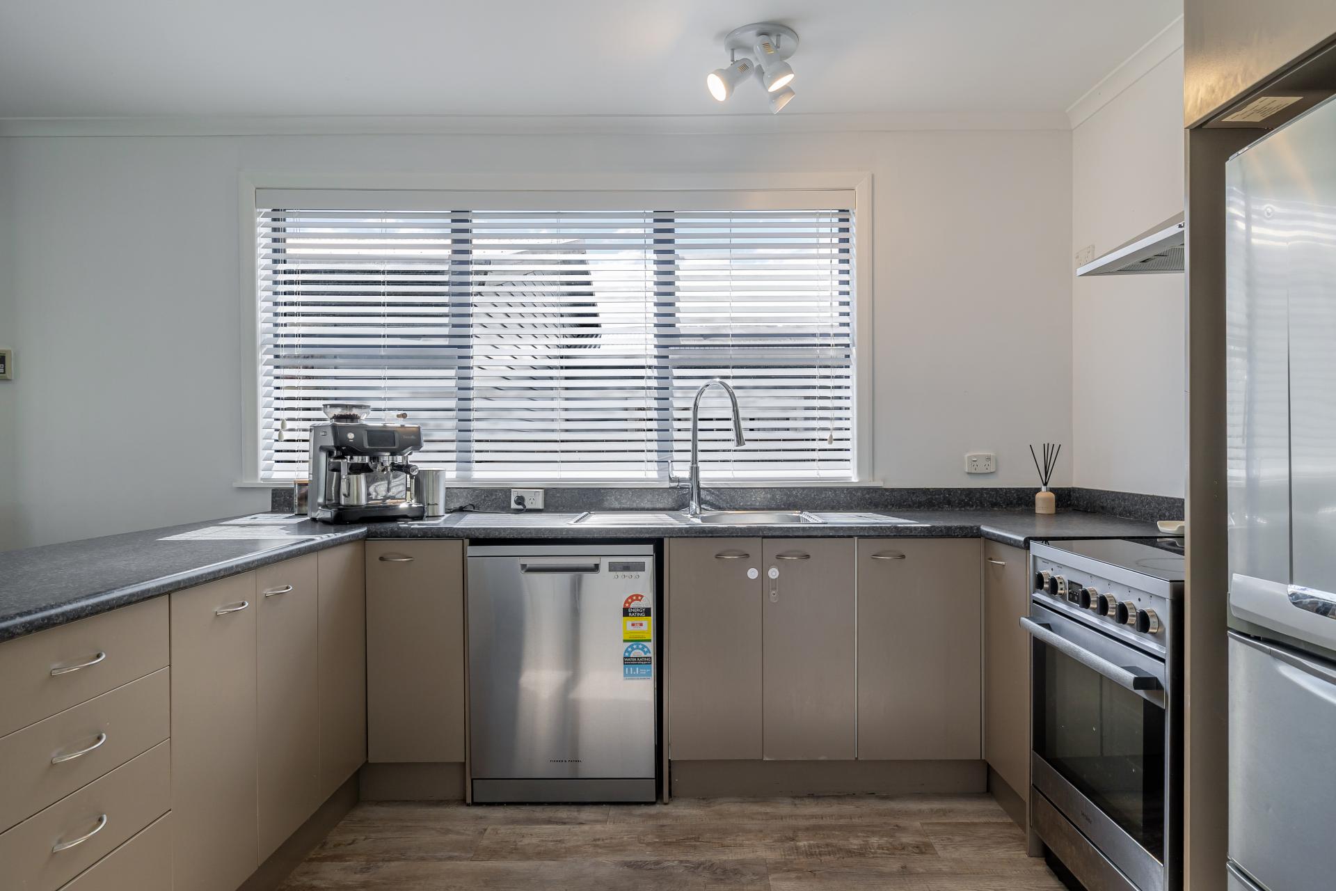 486 Tremaine Avenue, Takaro