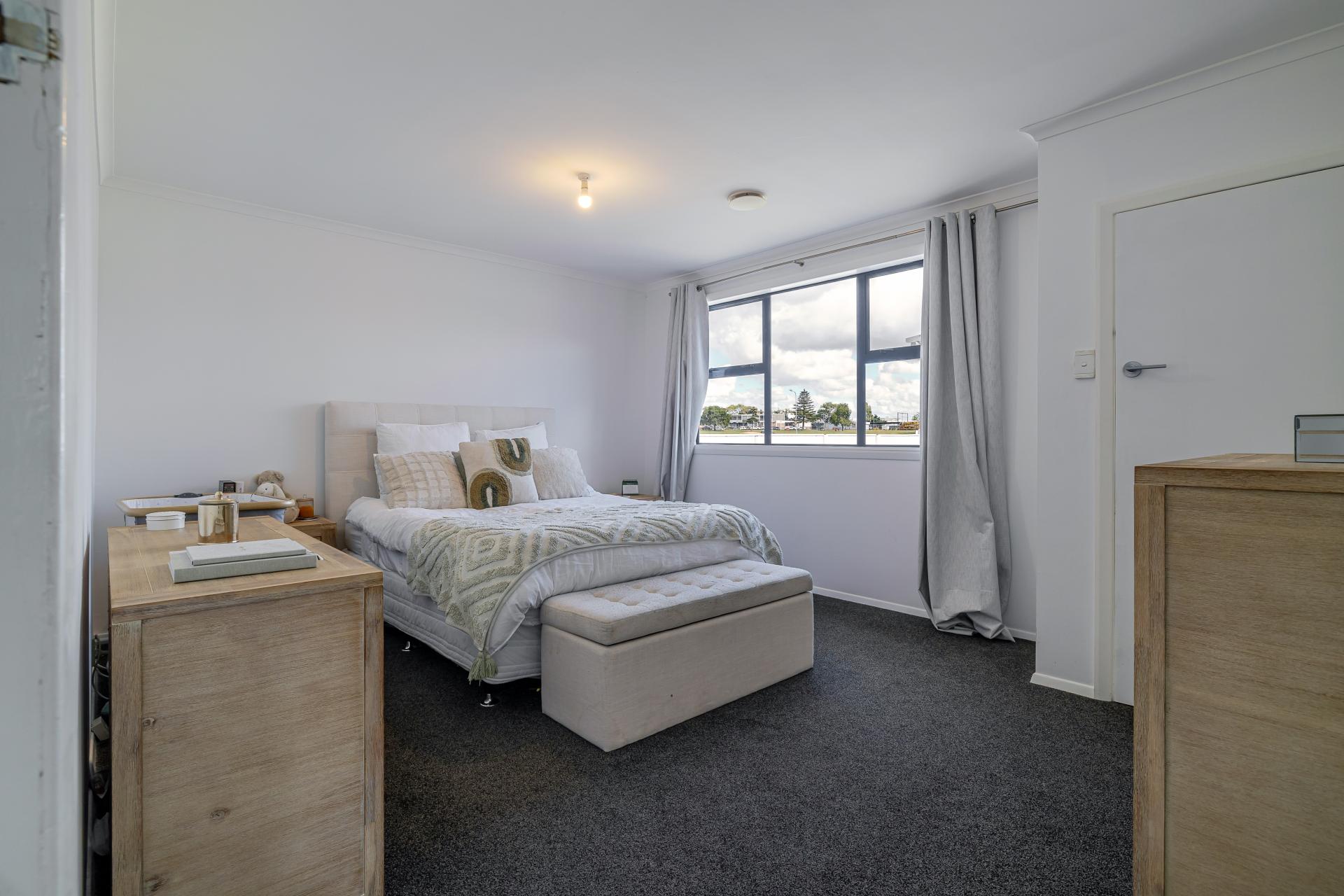 486 Tremaine Avenue, Takaro