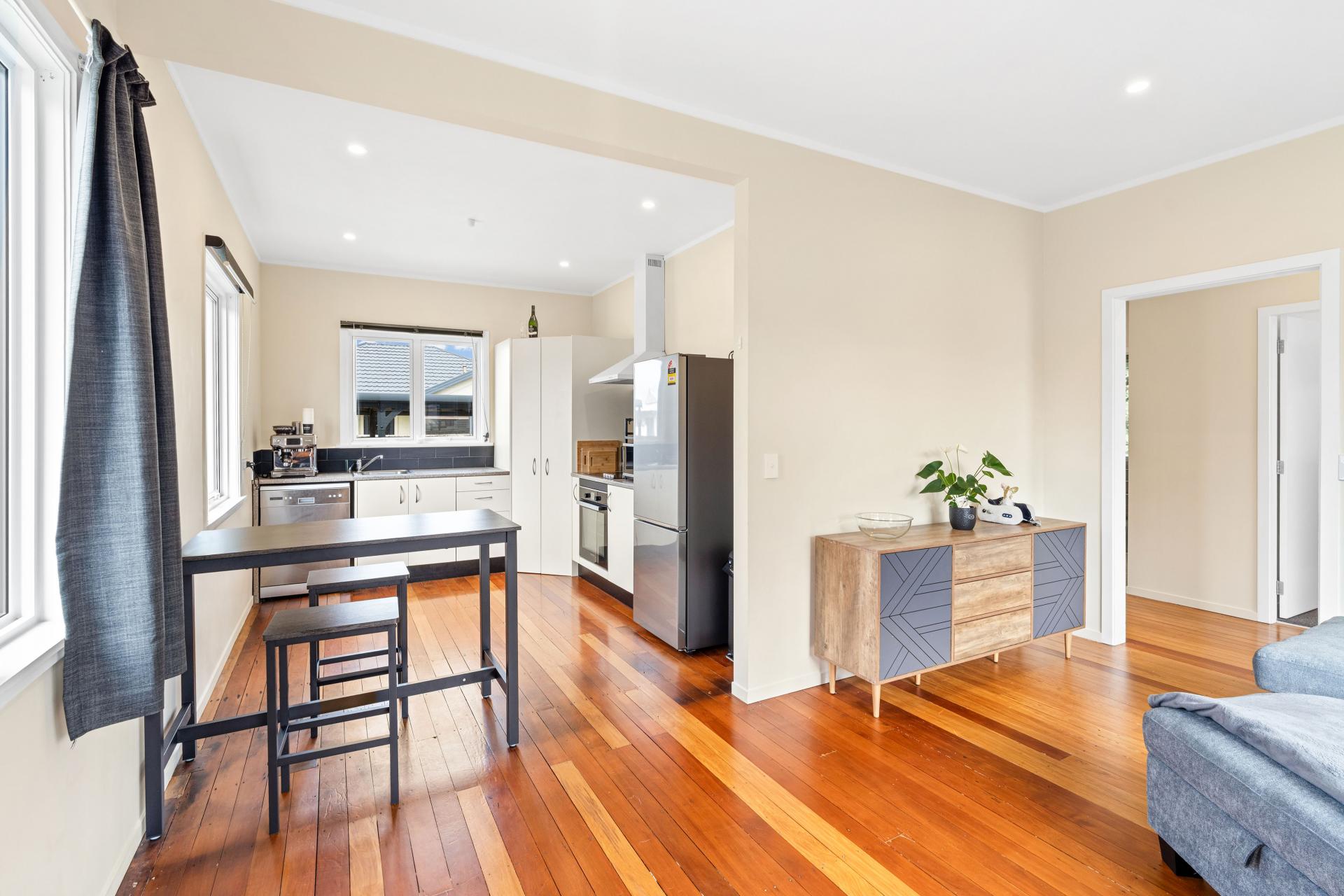 75 and 75B Queen Street, Levin