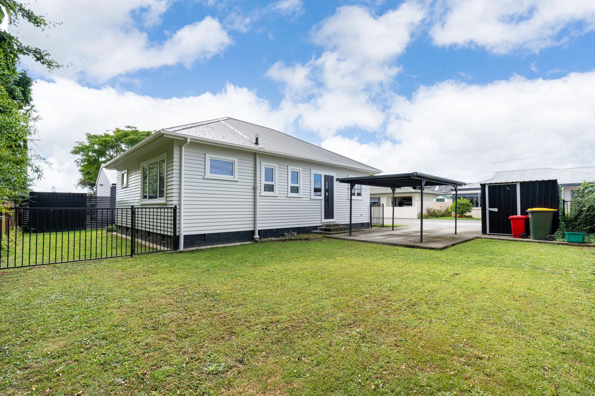 75 and 75B Queen Street, Levin