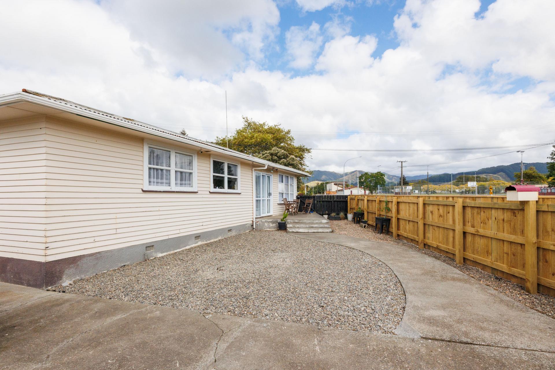 35 Stout Street, Shannon