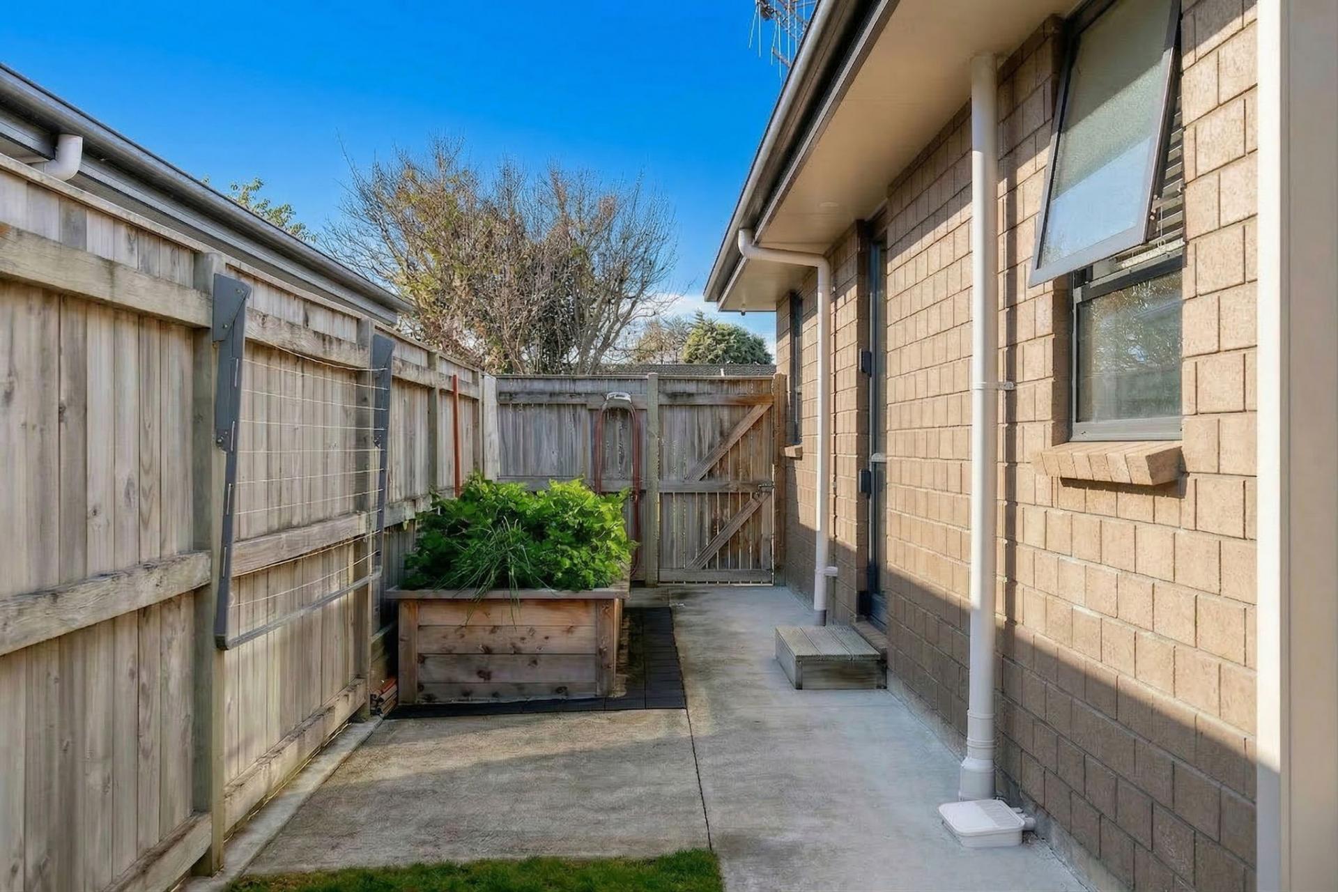 1 Long Melford Road, Awapuni