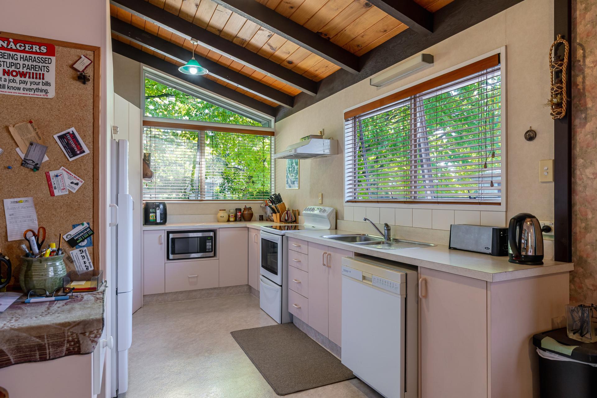 10 Lockhart Avenue, Milson