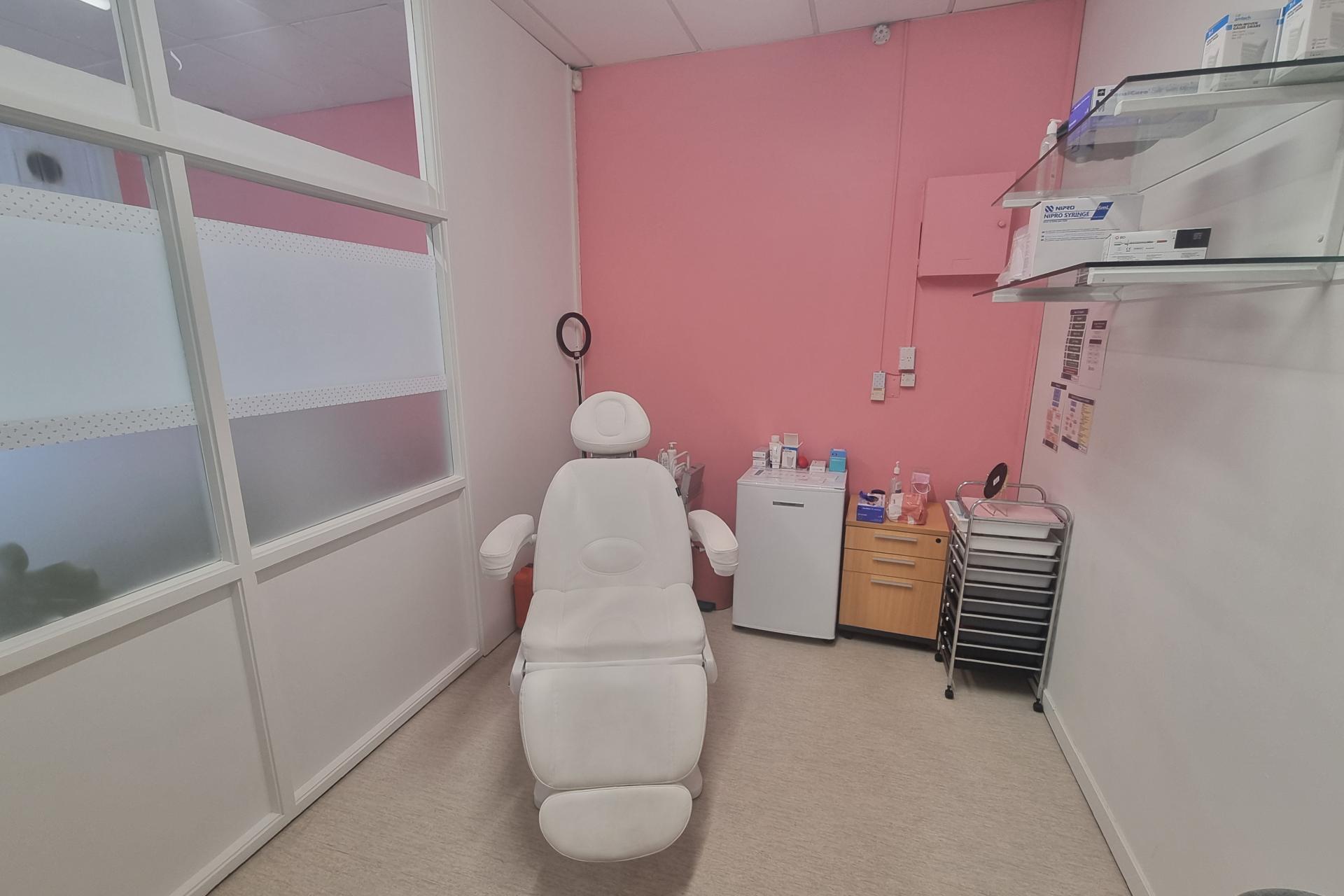 Unit a, 178 Broadway Ave, City Centre