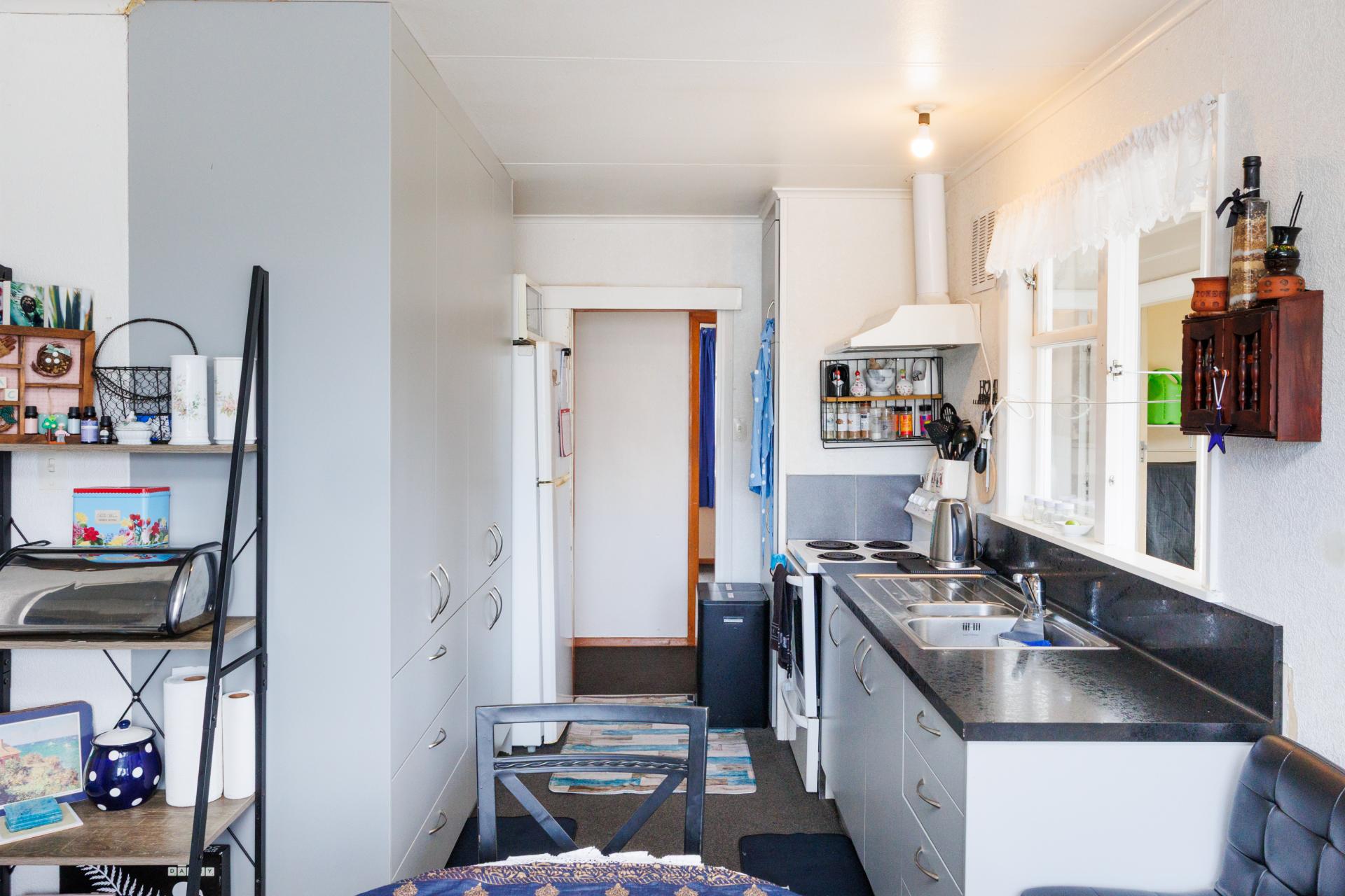 108 Highbury Avenue, Highbury